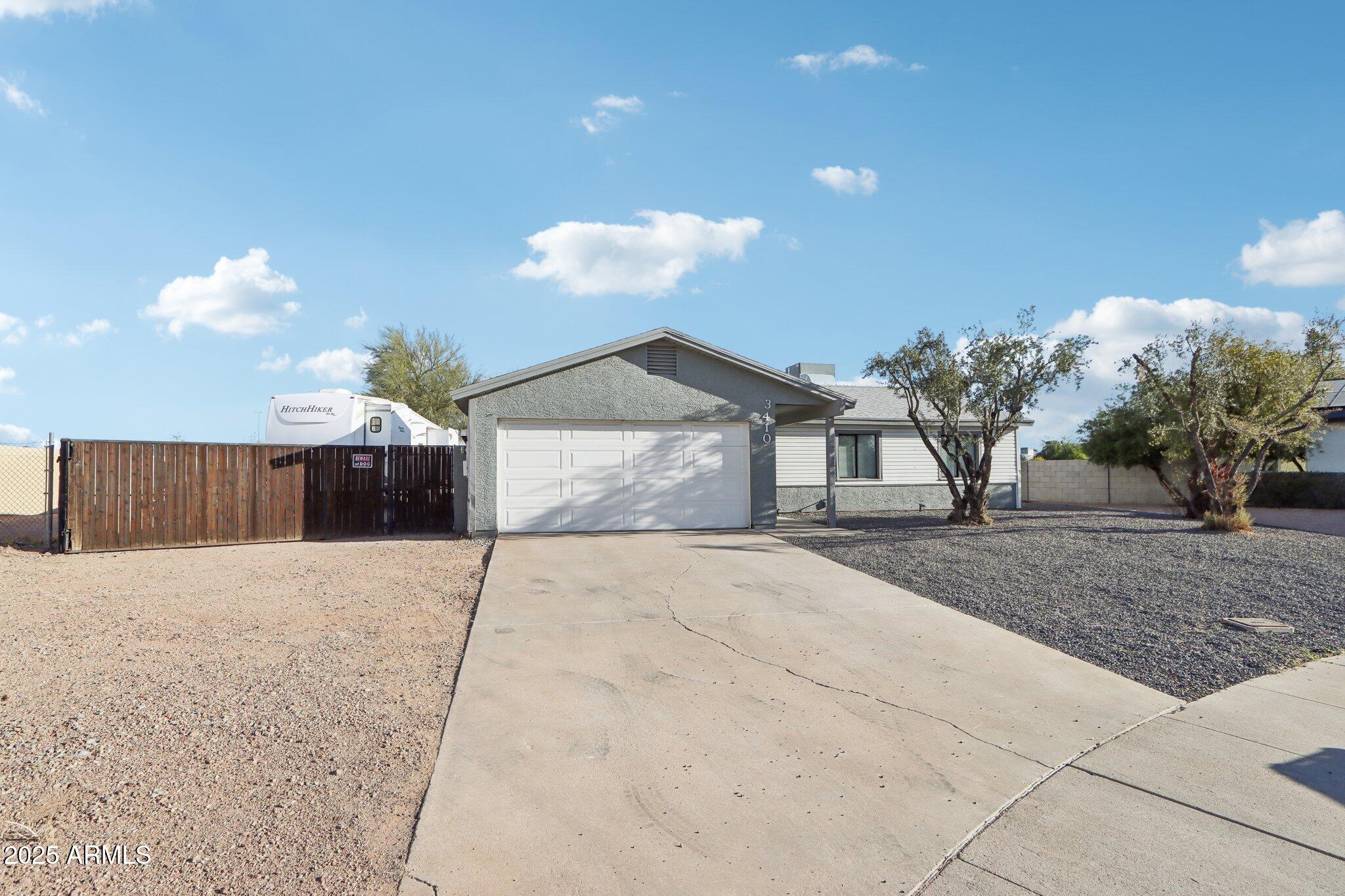 3410 E EVERETT Drive