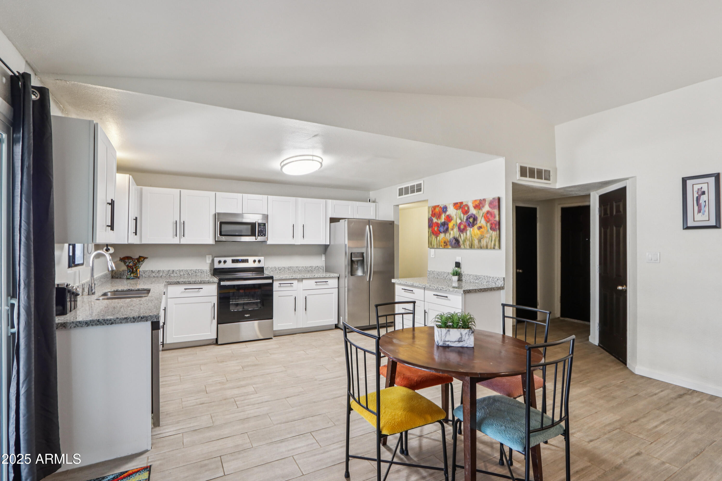 3410 E EVERETT Drive