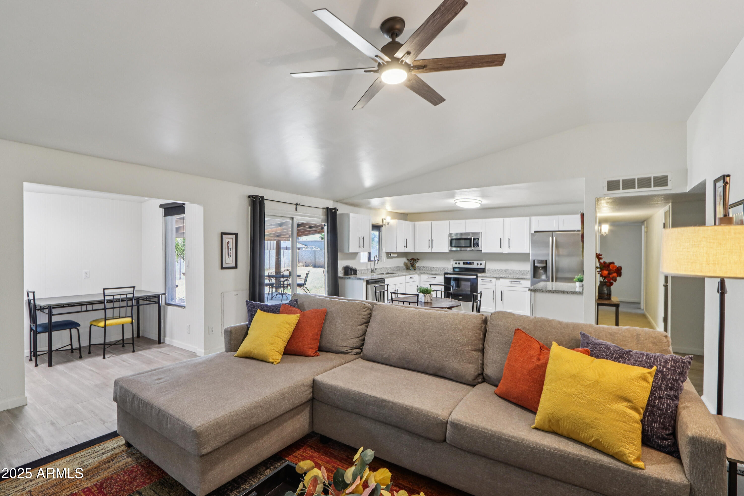 3410 E EVERETT Drive