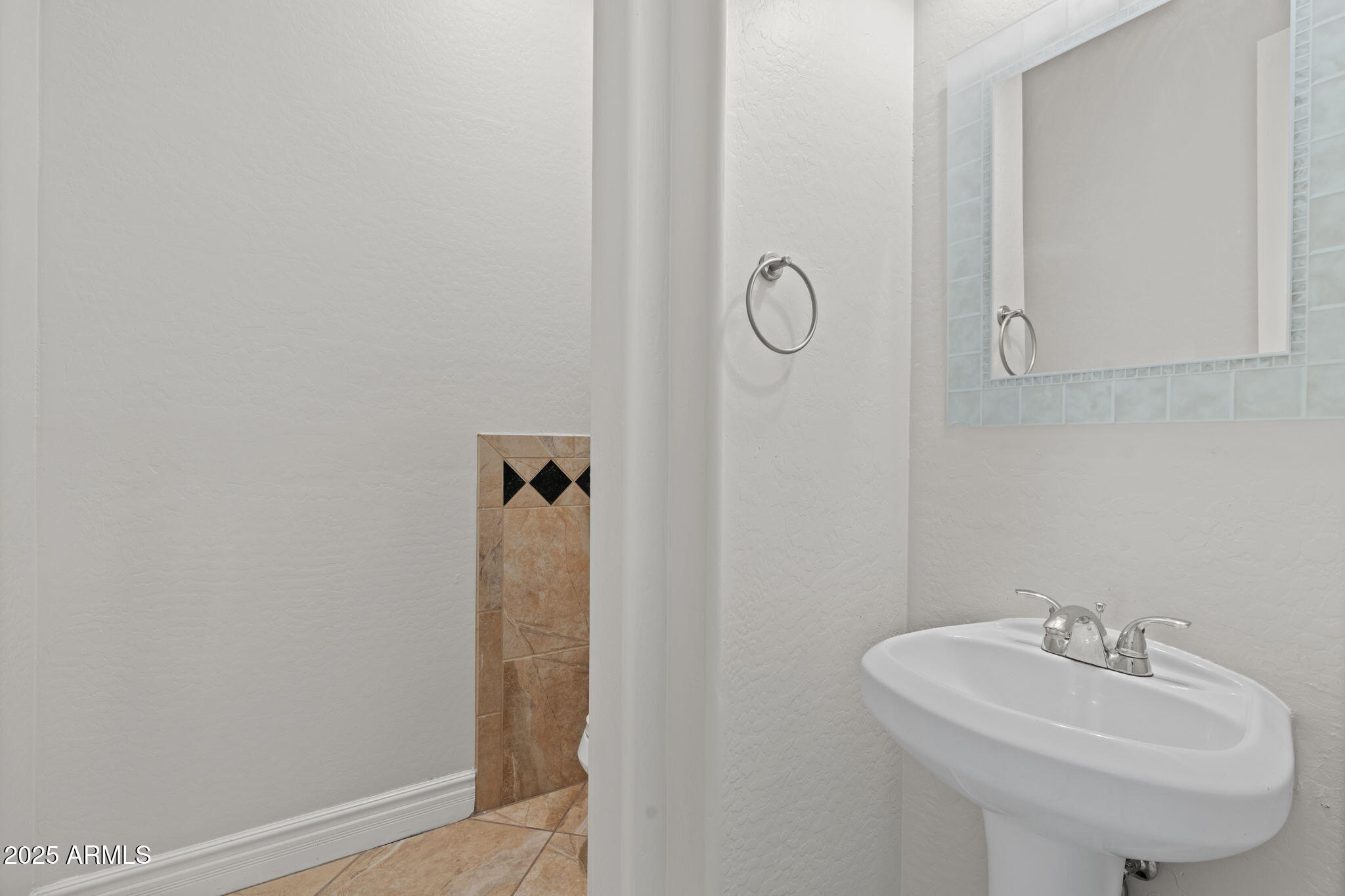 3215 E CONSTANCE Way