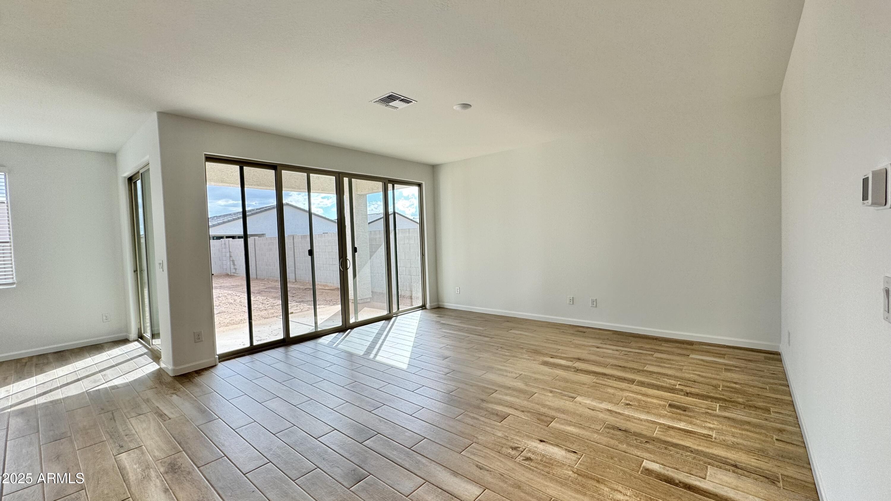 15743 W CAMDEN Avenue