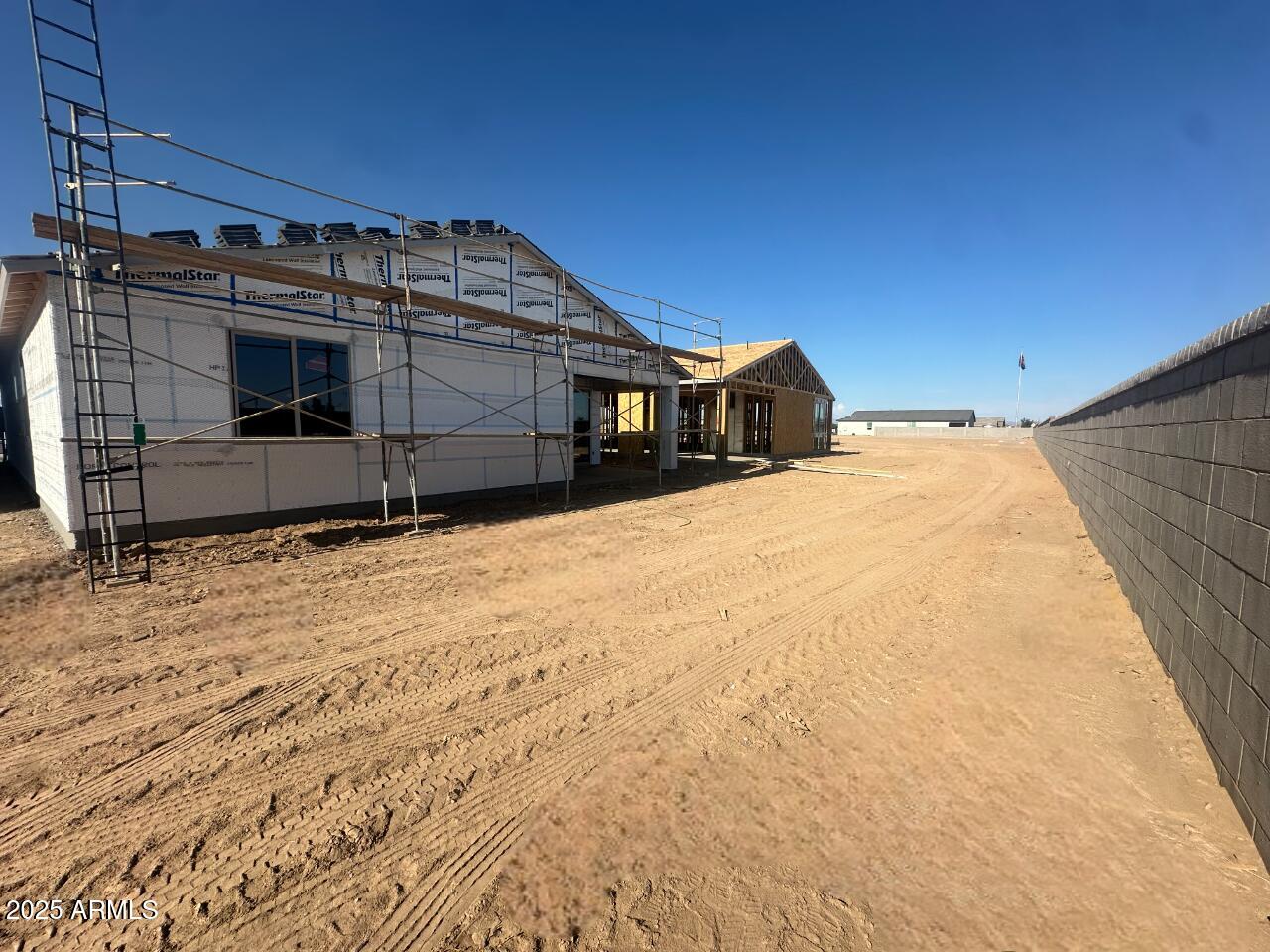 2367 E HOMESTEADER Road