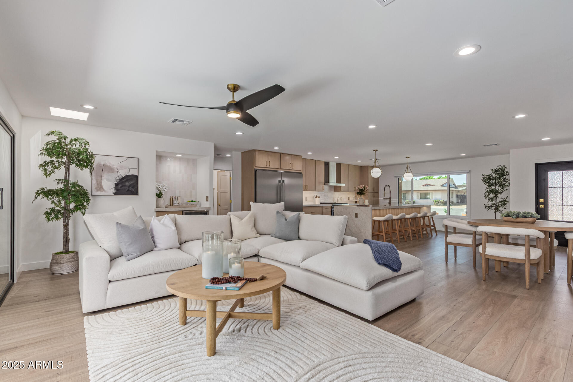 8119 E SAN MIGUEL Avenue