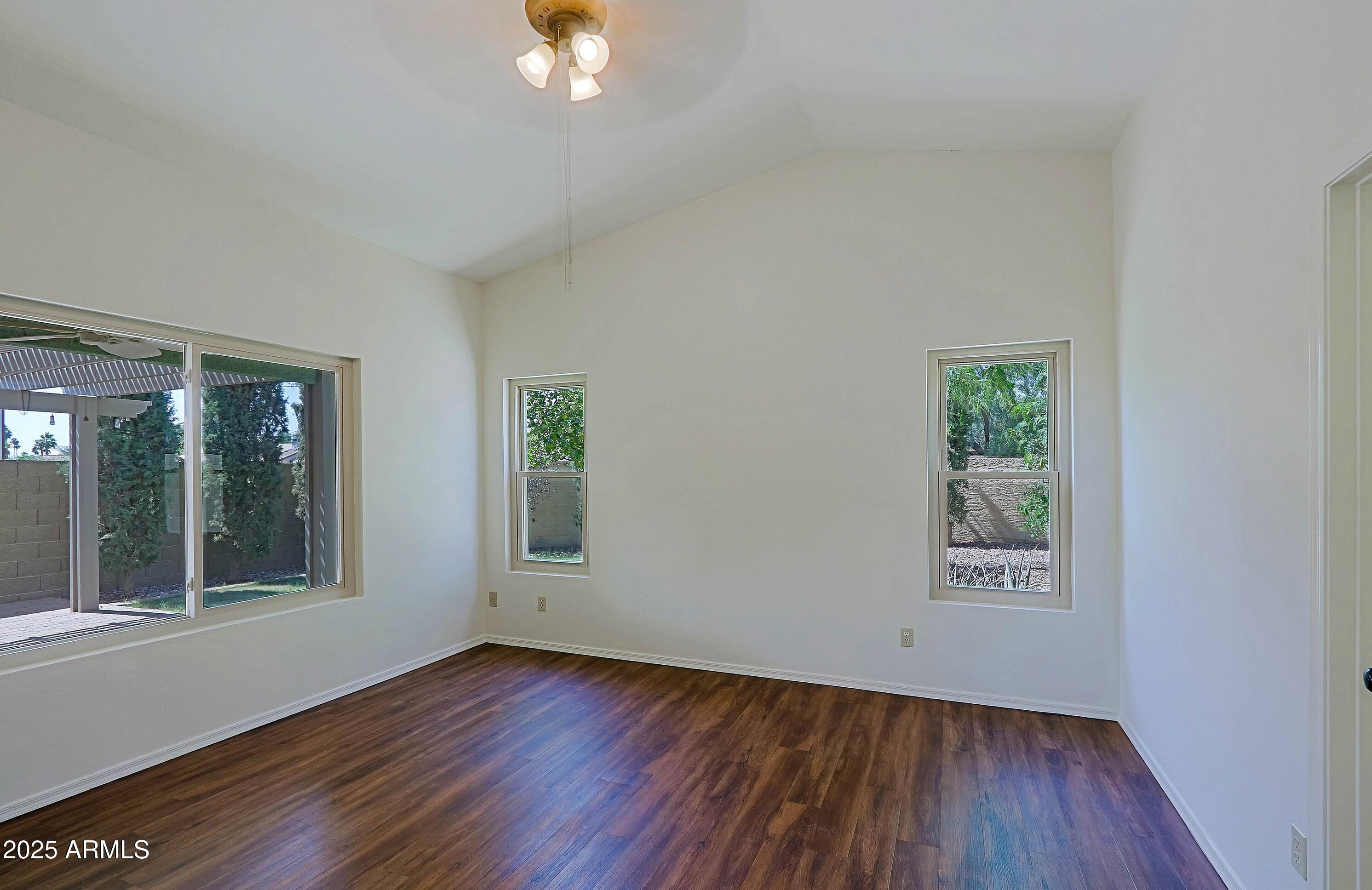 5902 E JUNIPER Avenue