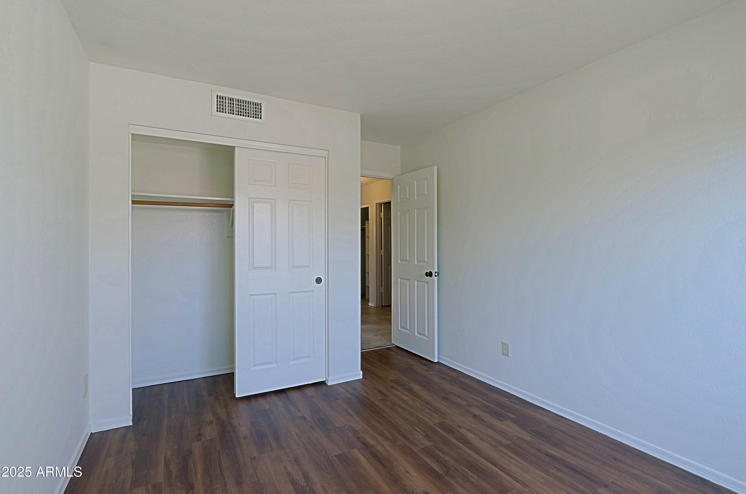 5902 E JUNIPER Avenue