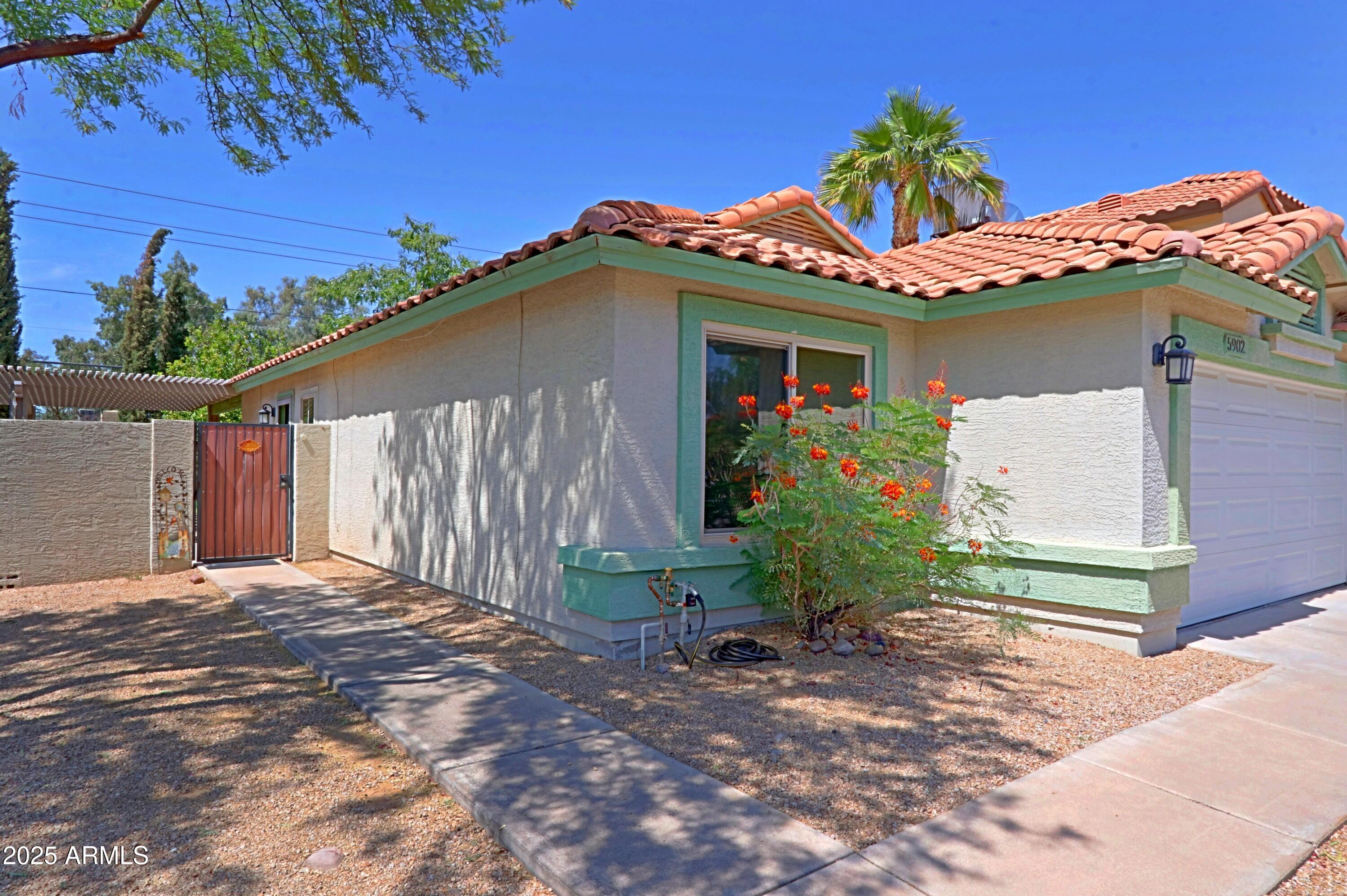 5902 E JUNIPER Avenue