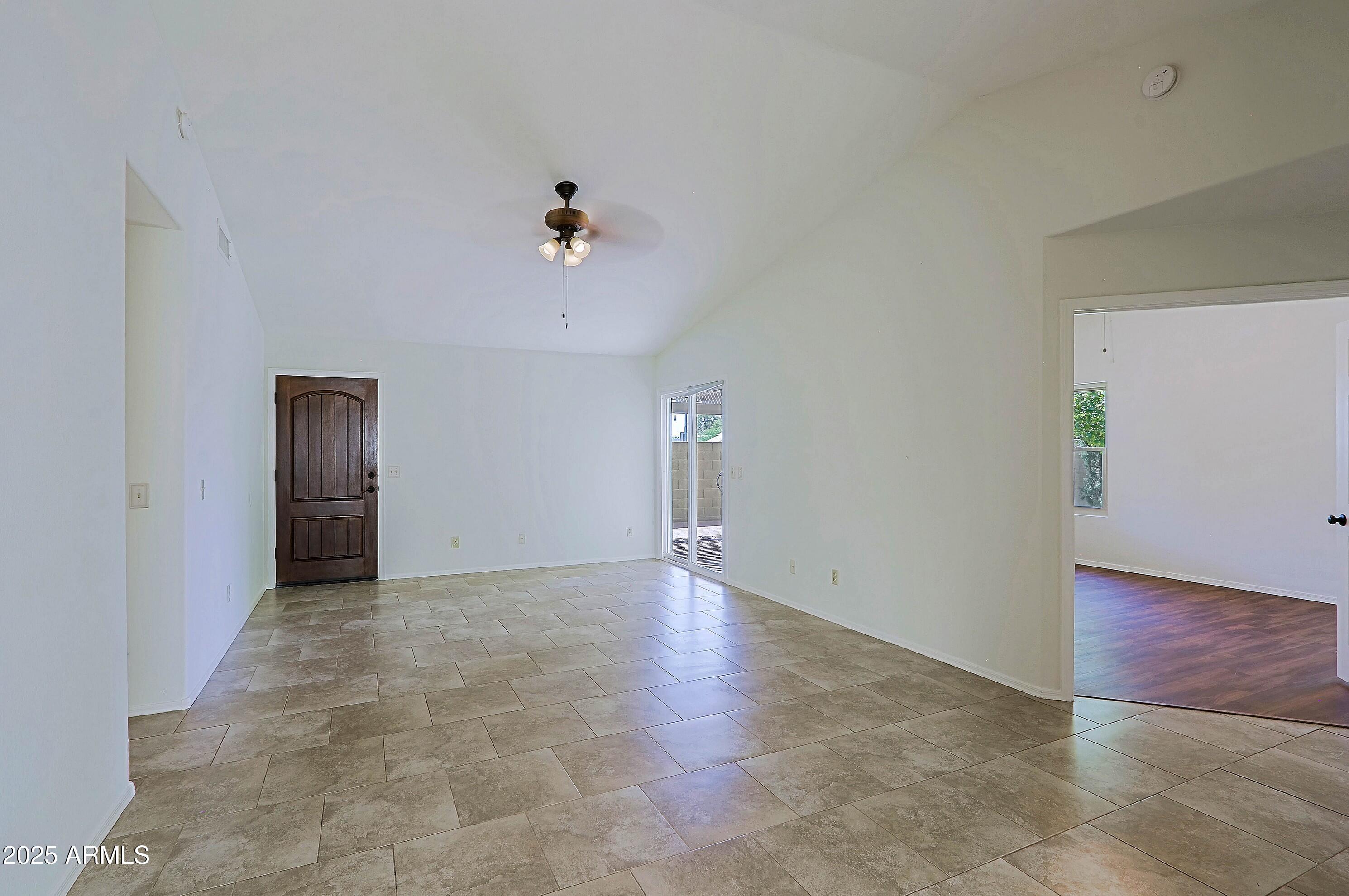 5902 E JUNIPER Avenue