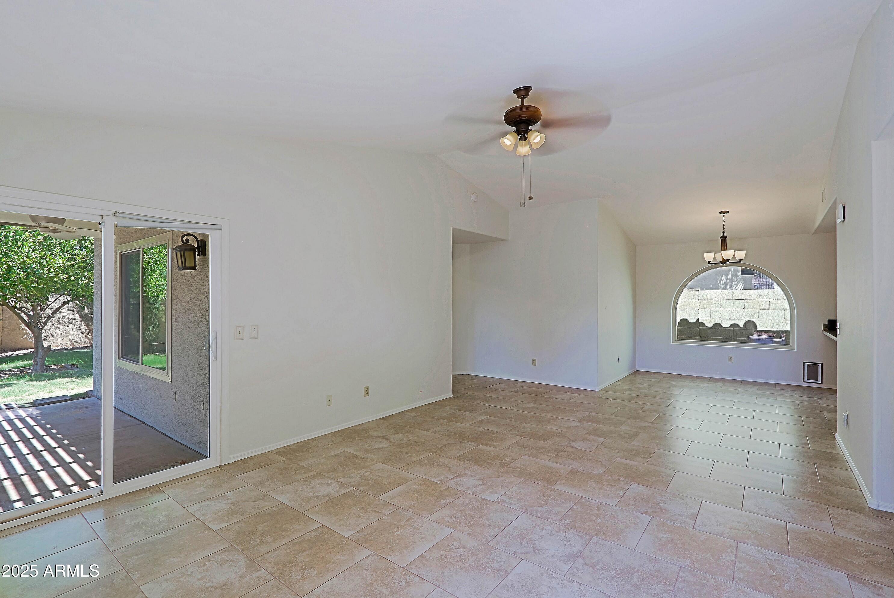 5902 E JUNIPER Avenue