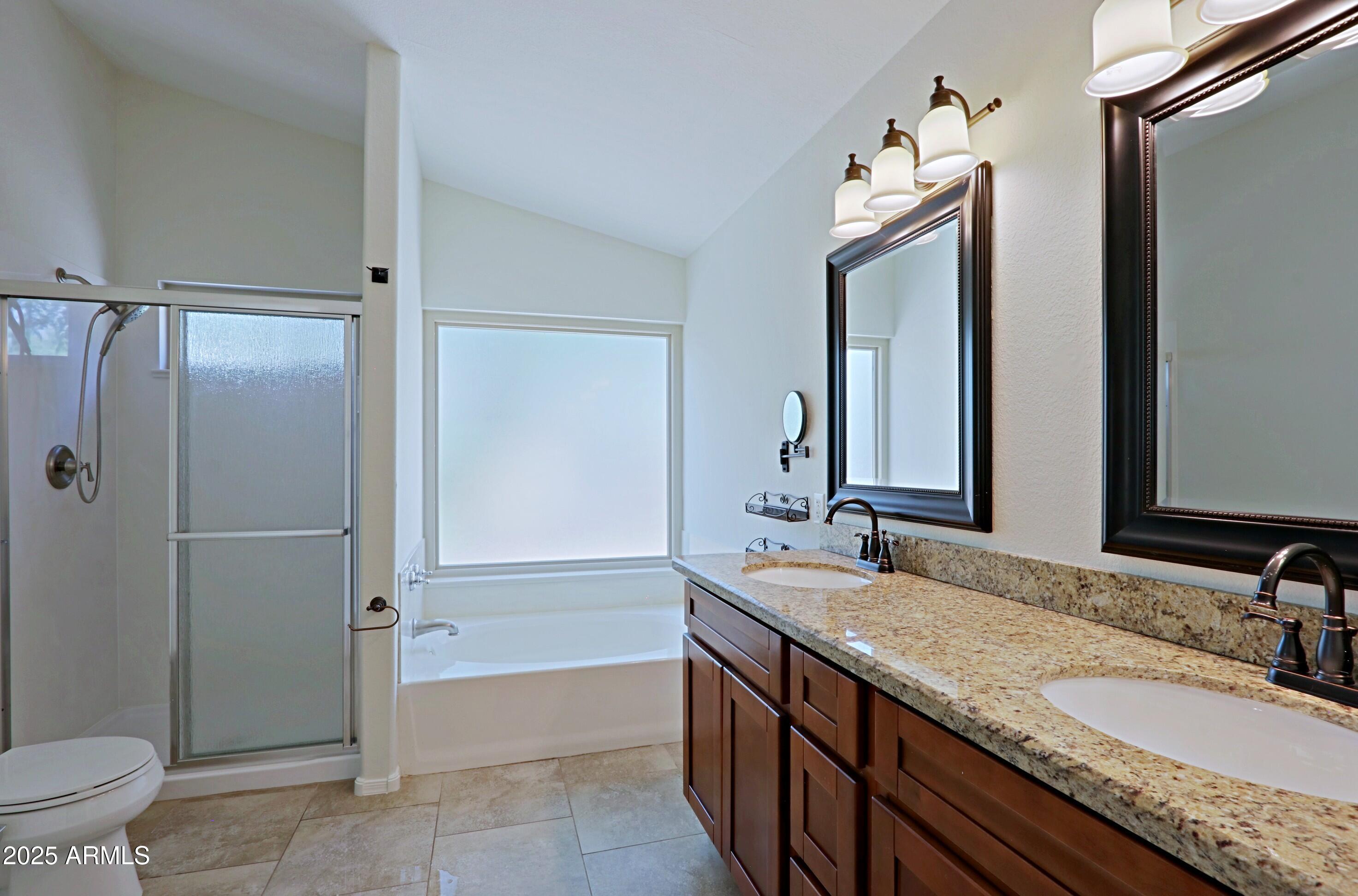 5902 E JUNIPER Avenue