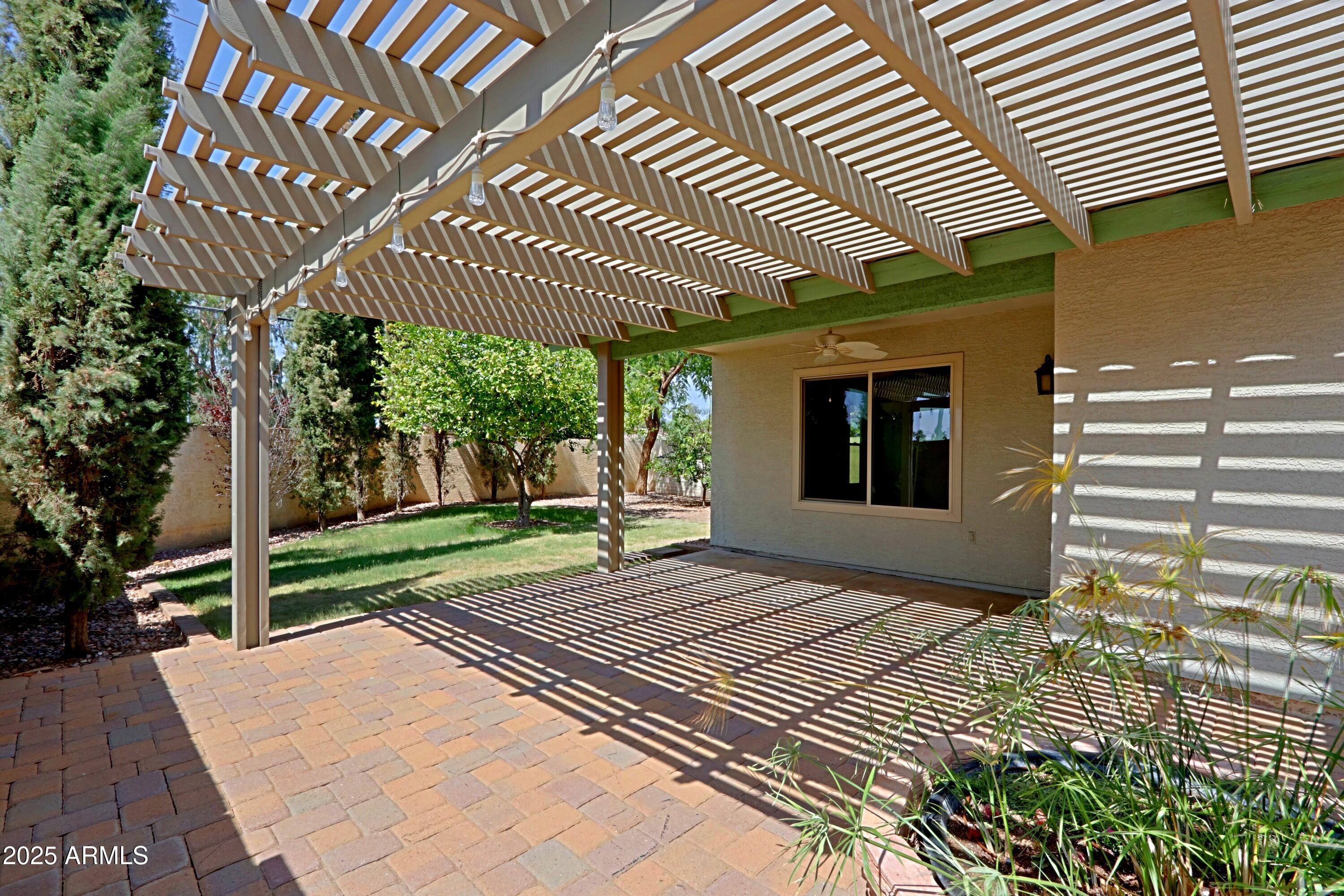 5902 E JUNIPER Avenue