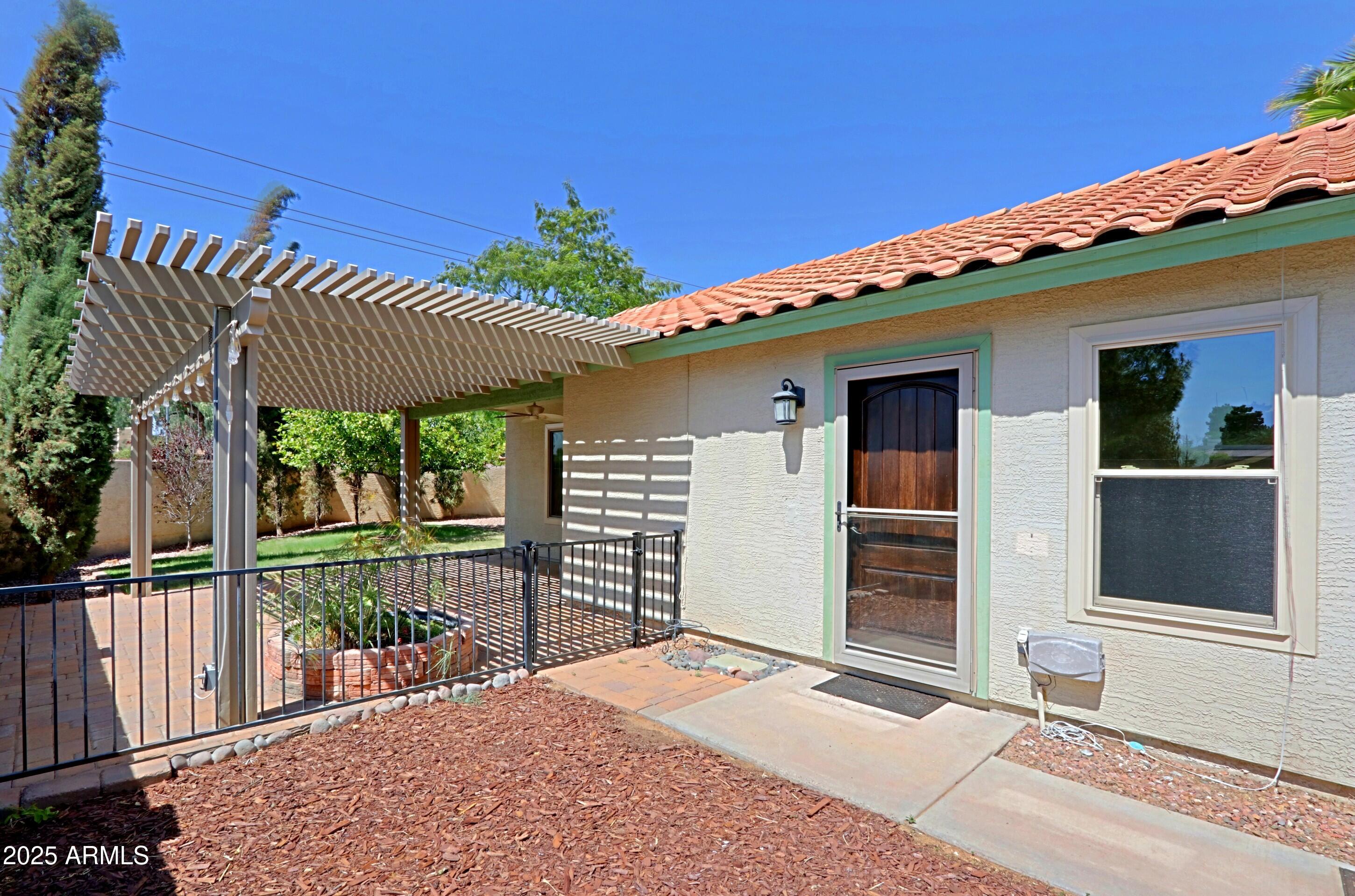 5902 E JUNIPER Avenue