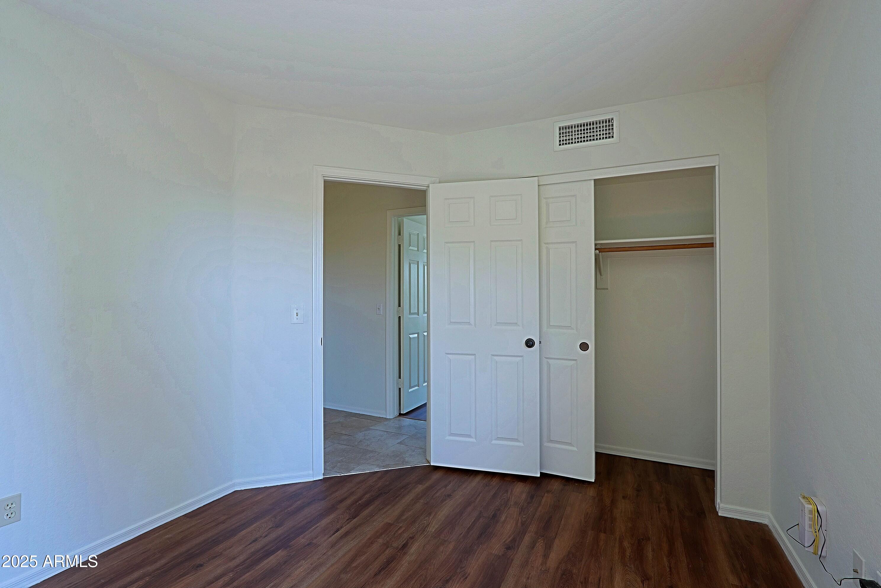 5902 E JUNIPER Avenue