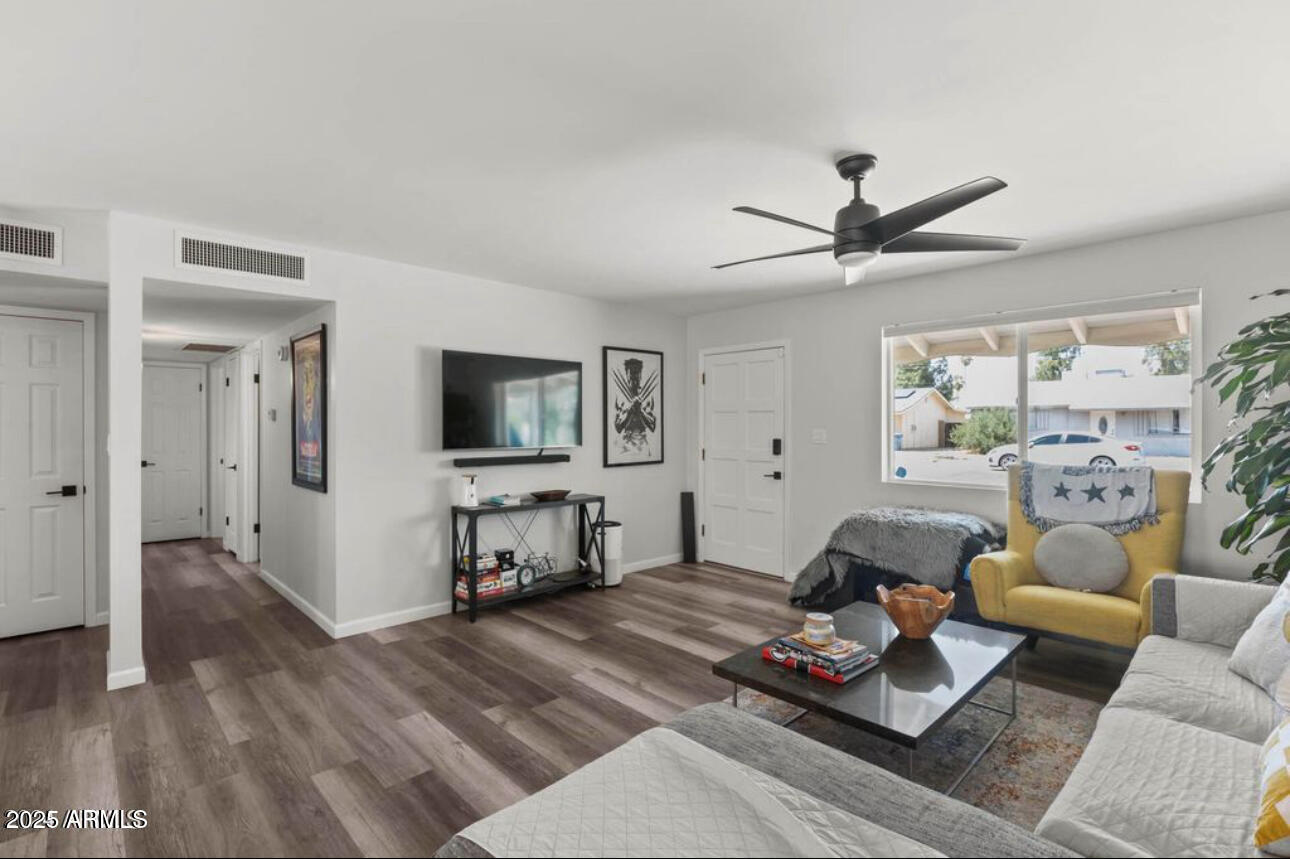 1321 W 14TH
