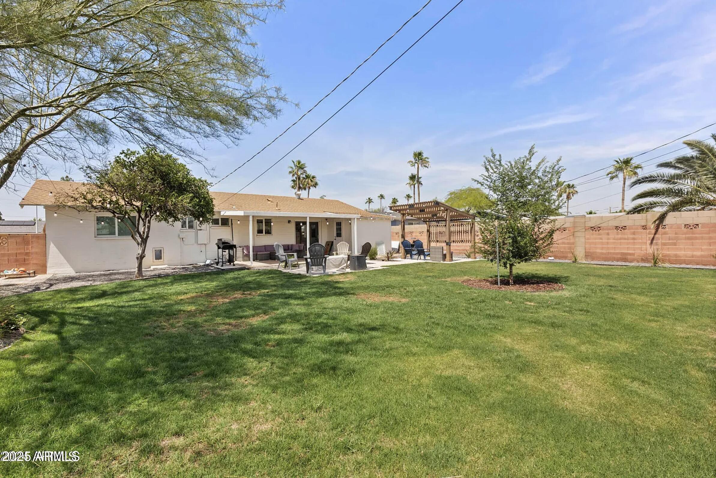 1321 W 14TH