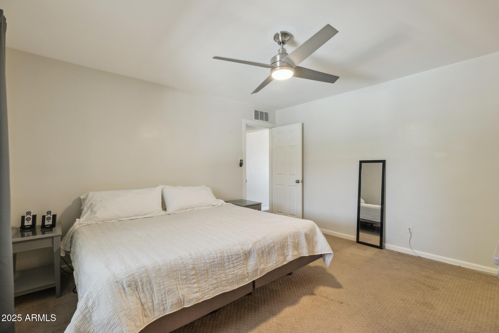 3744 E Amelia Avenue