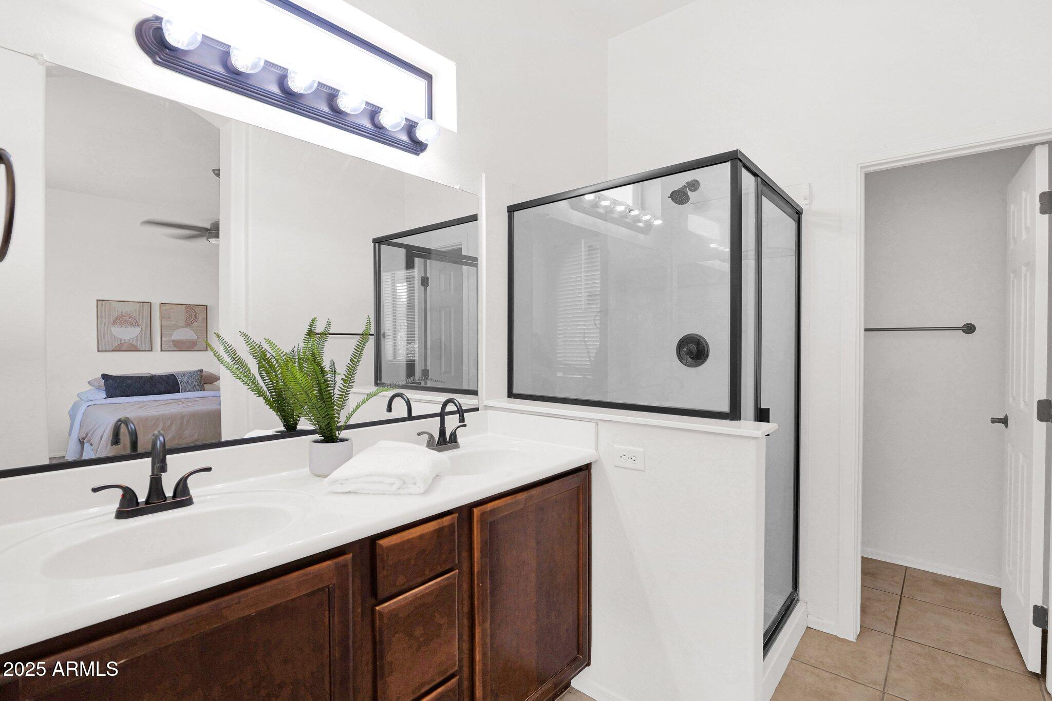 7261 E NORLAND Street