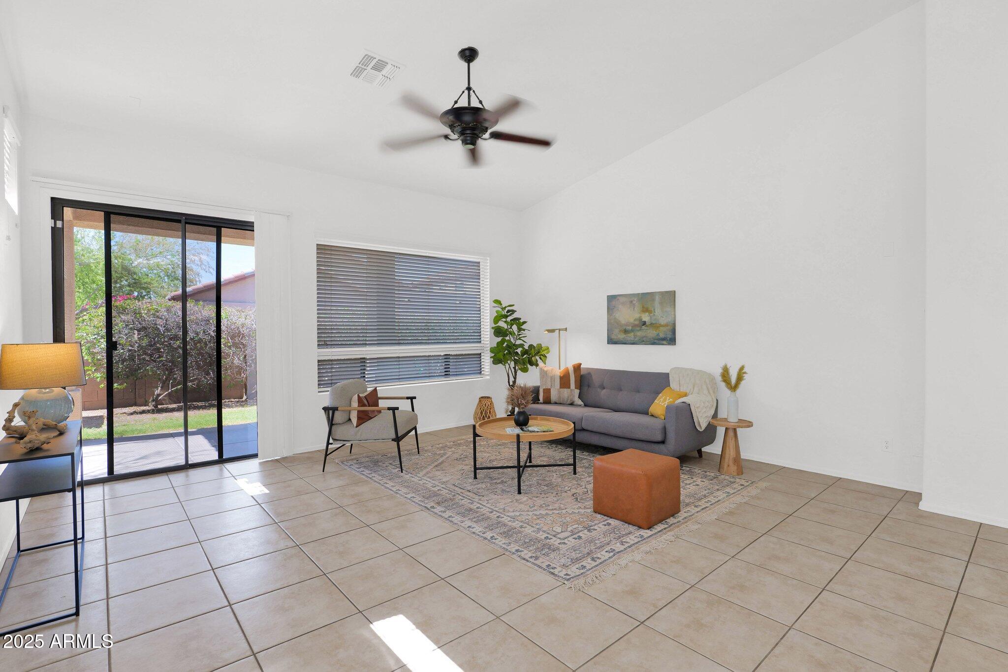 7261 E NORLAND Street