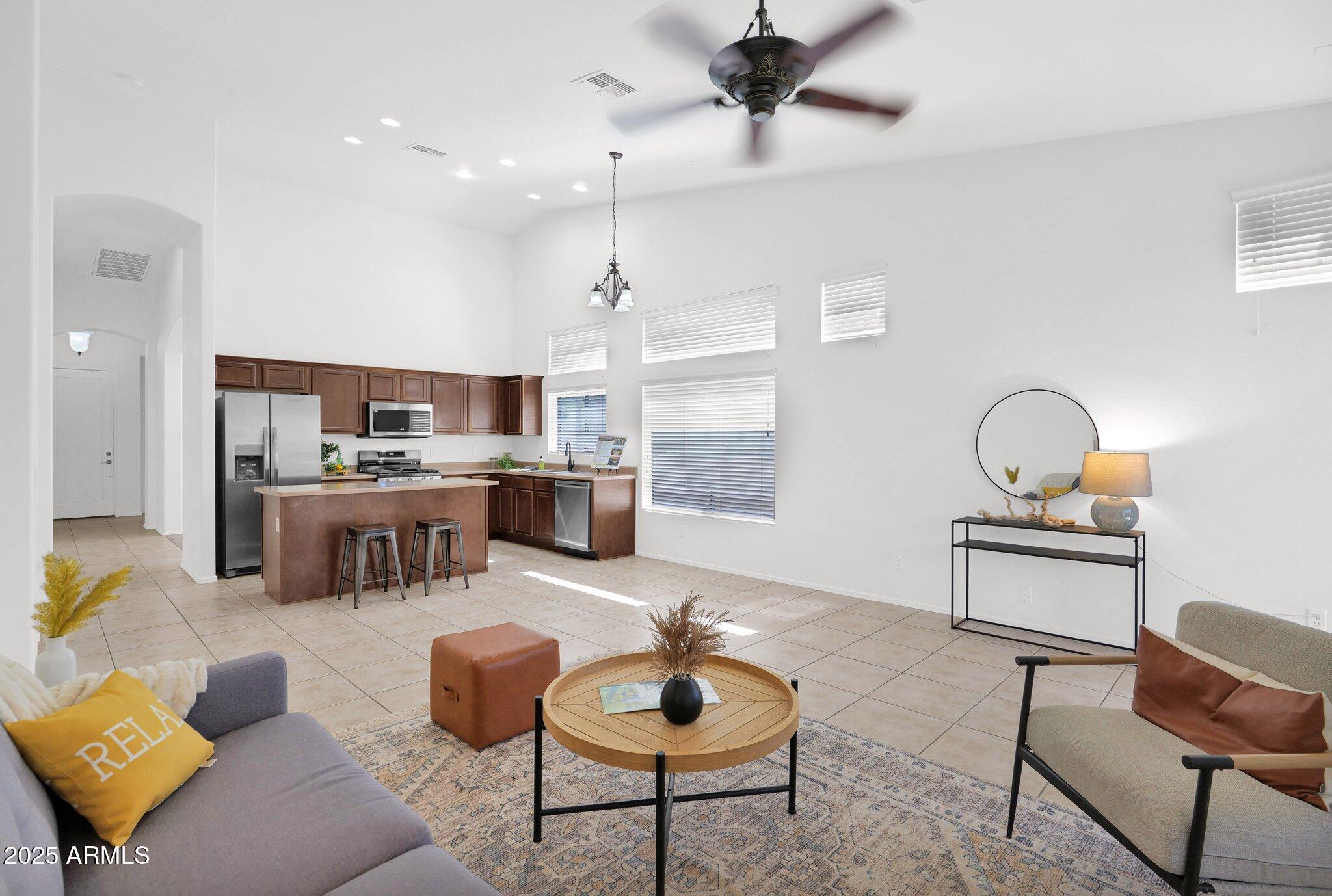 7261 E NORLAND Street