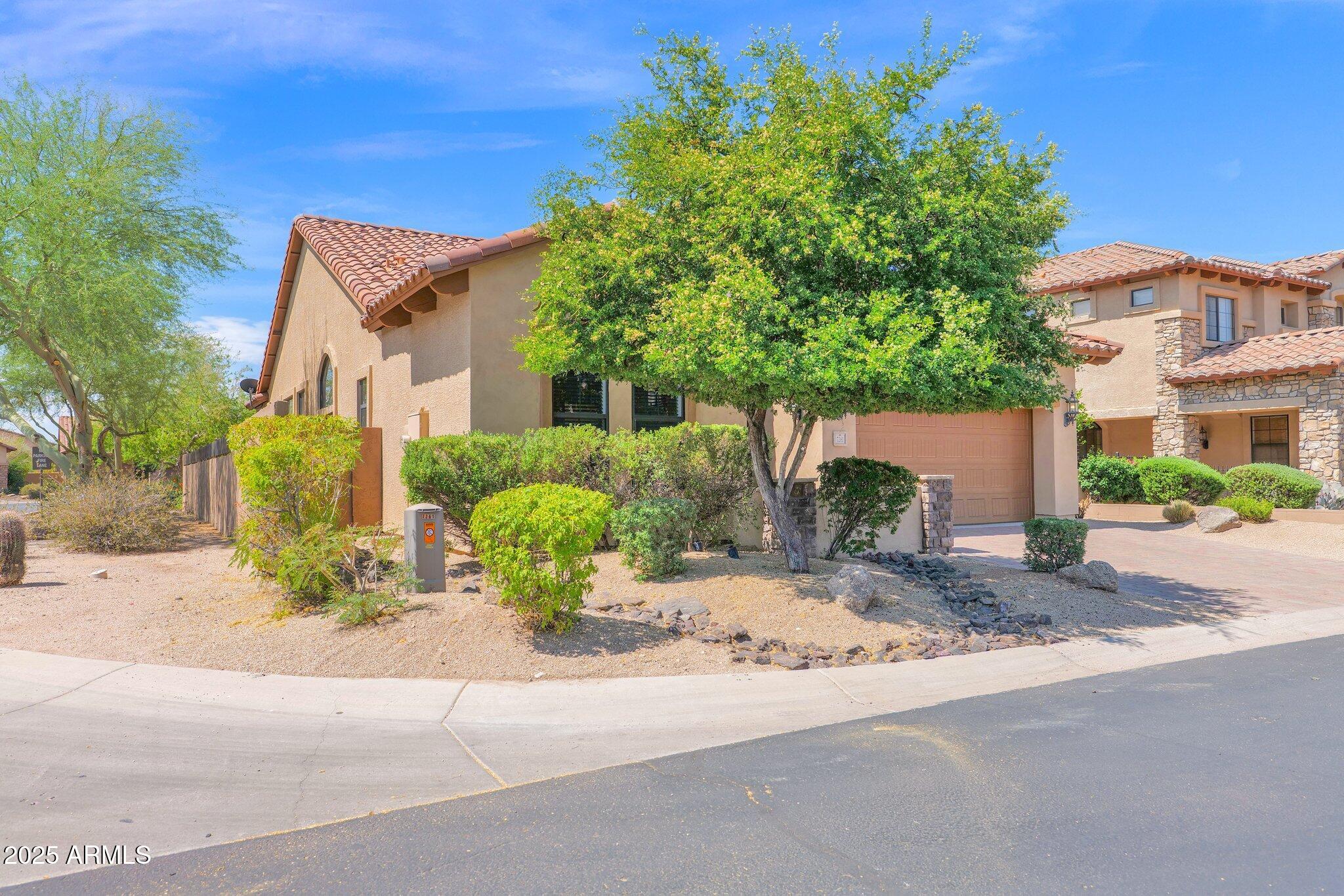 7261 E NORLAND Street