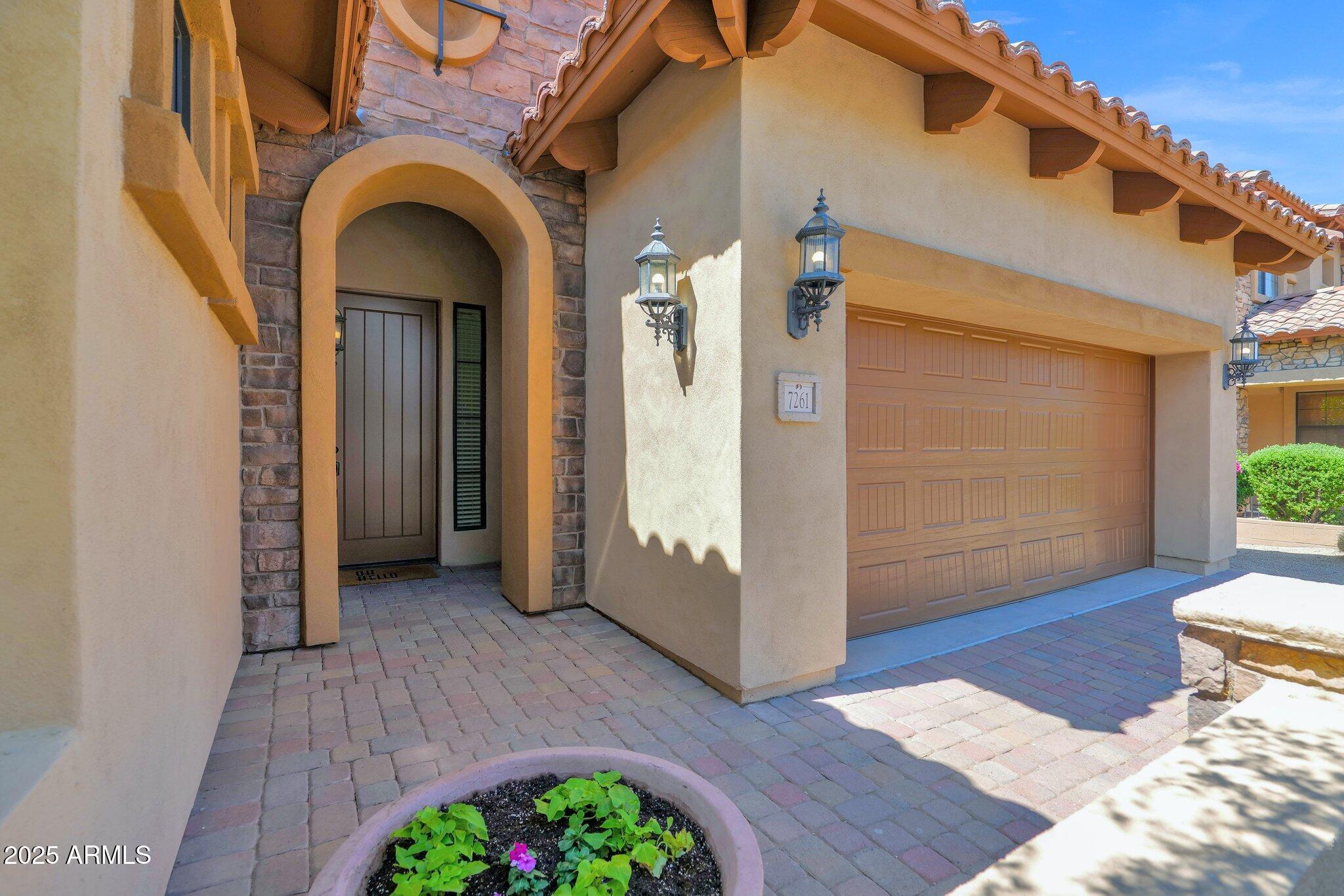 7261 E NORLAND Street