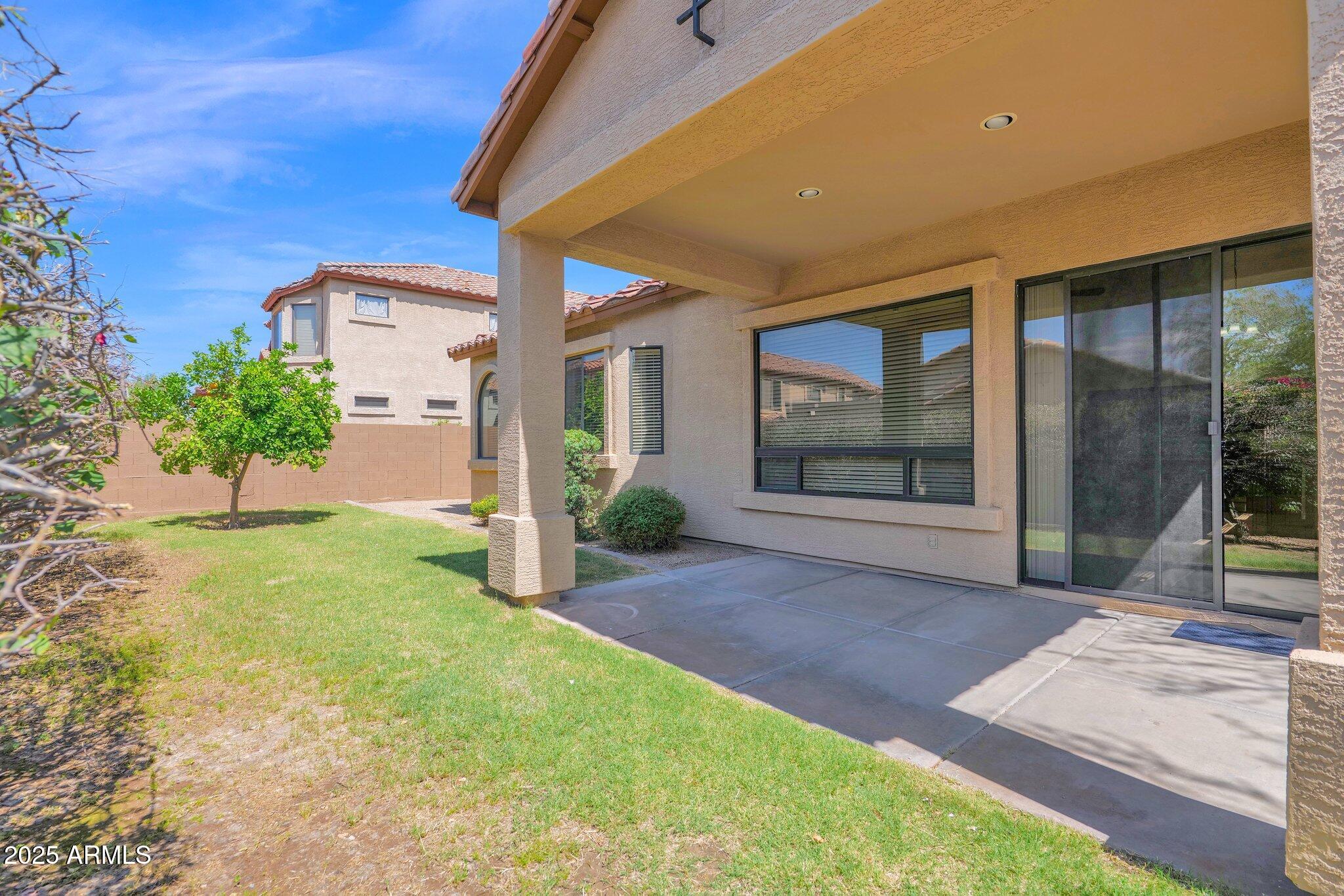 7261 E NORLAND Street