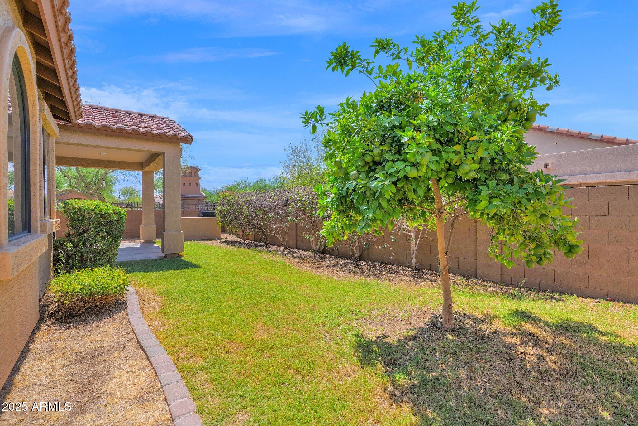 7261 E NORLAND Street