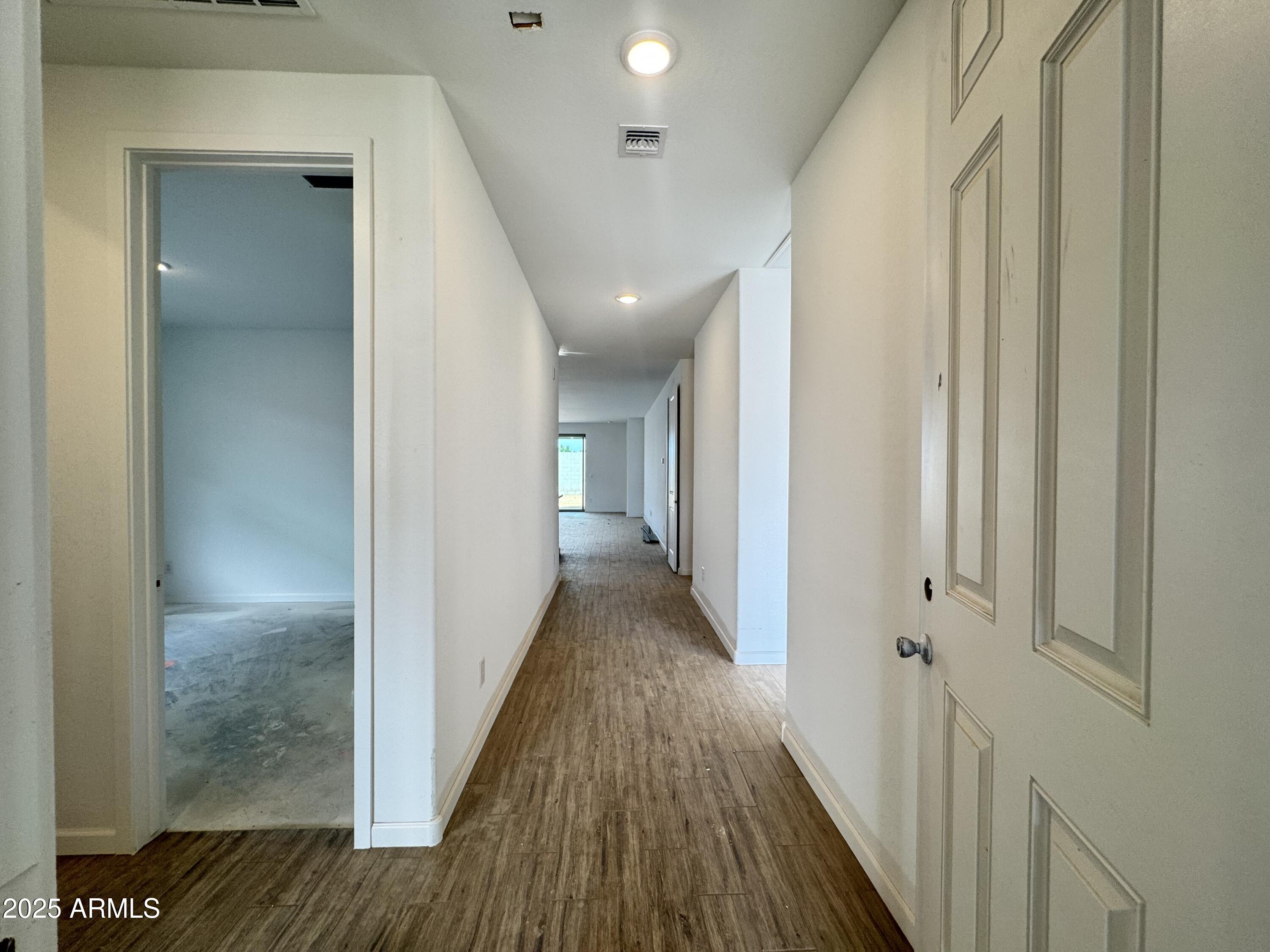 15752 W CAMDEN Avenue