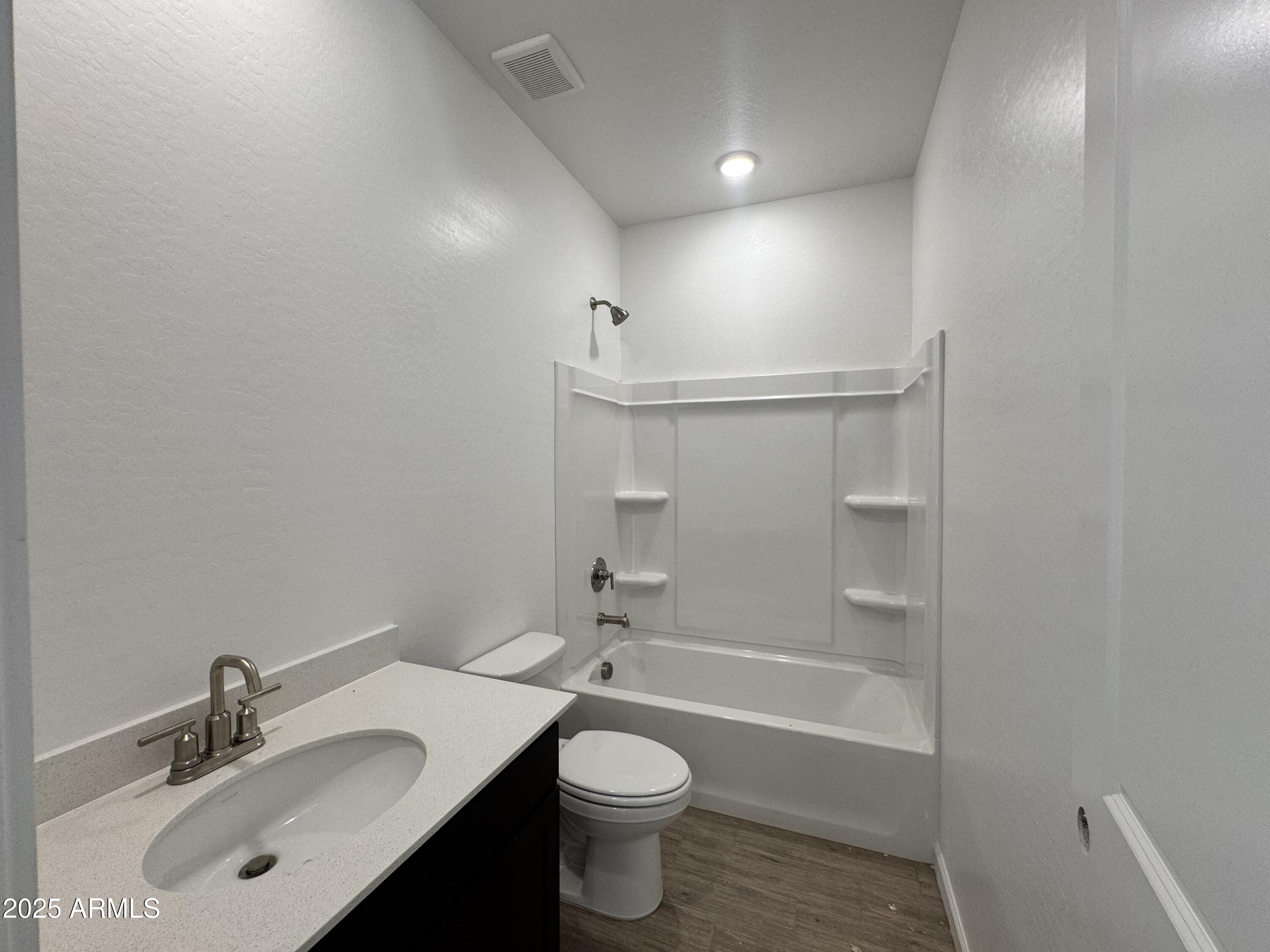 15752 W CAMDEN Avenue