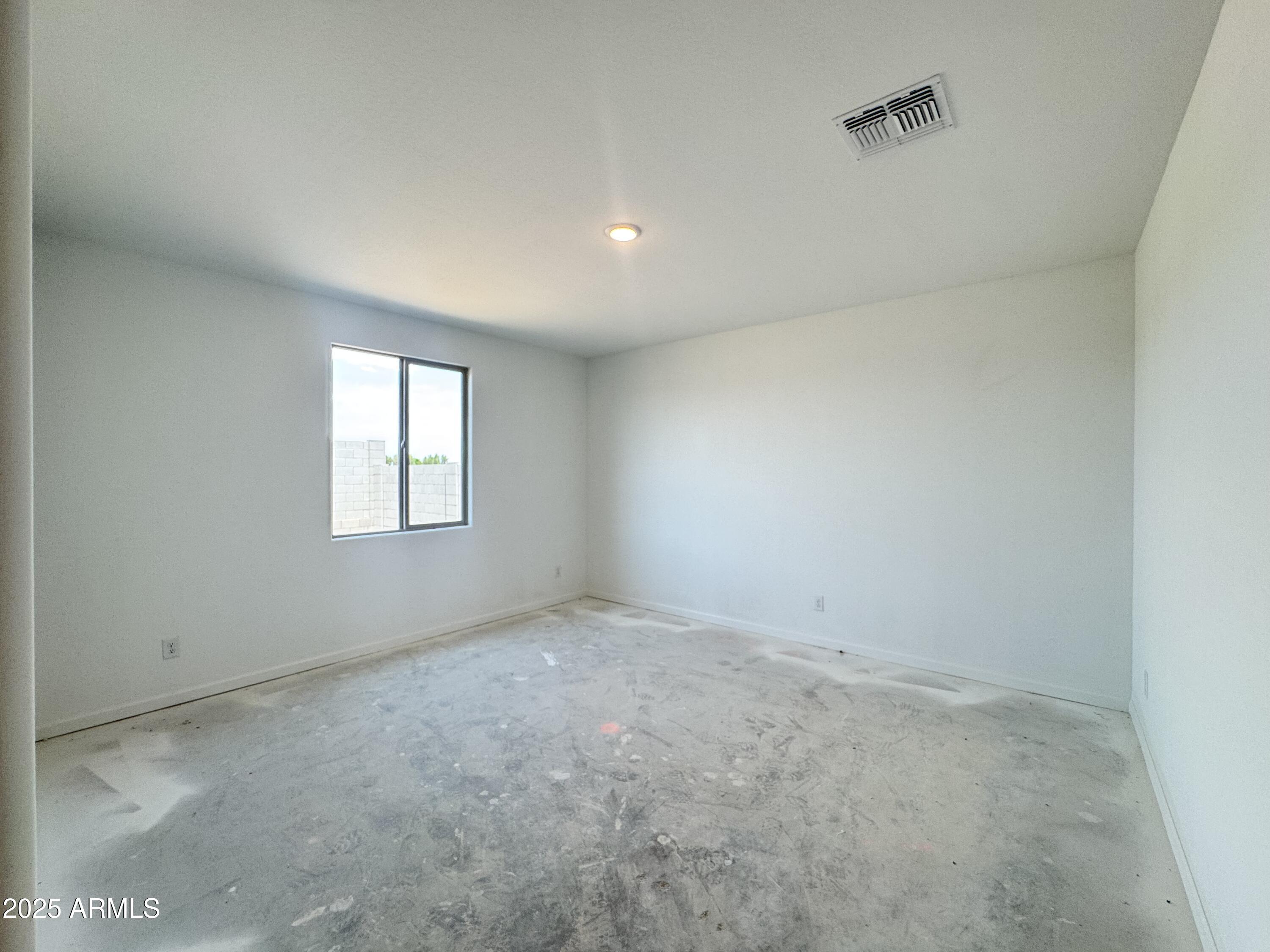 15752 W CAMDEN Avenue