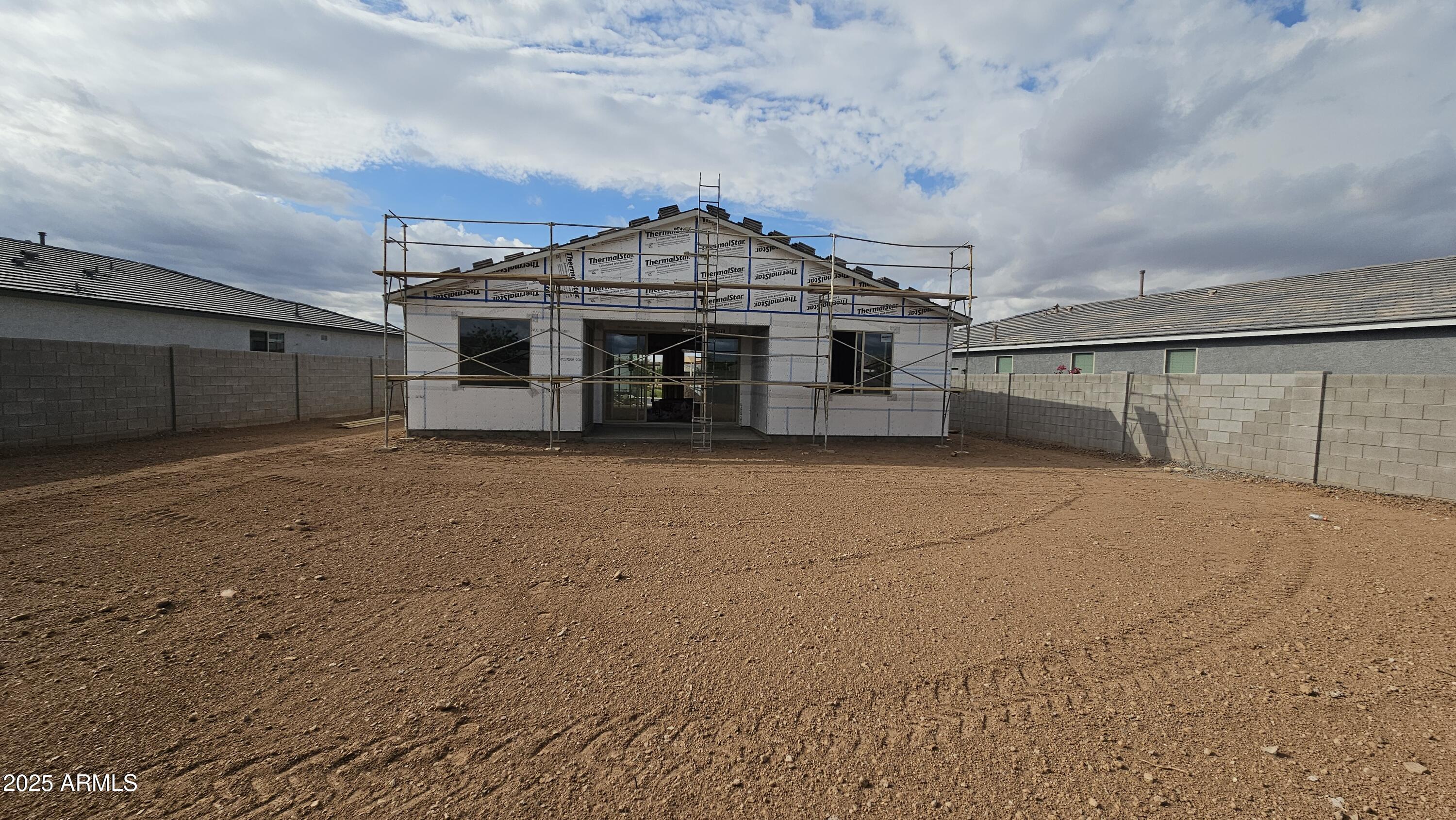 3322 E VALLEYHIGH Trail