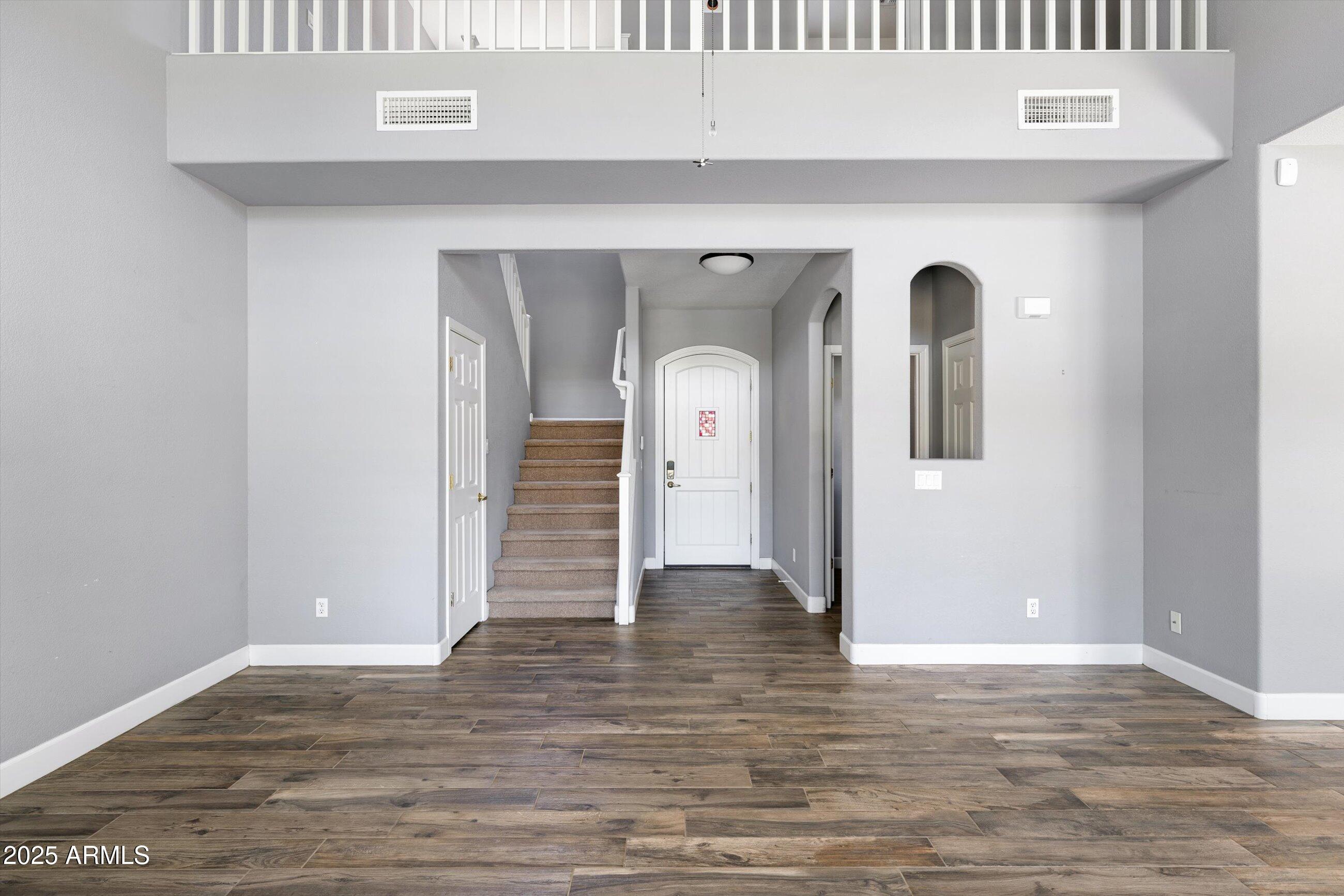 3025 E FREMONT Road