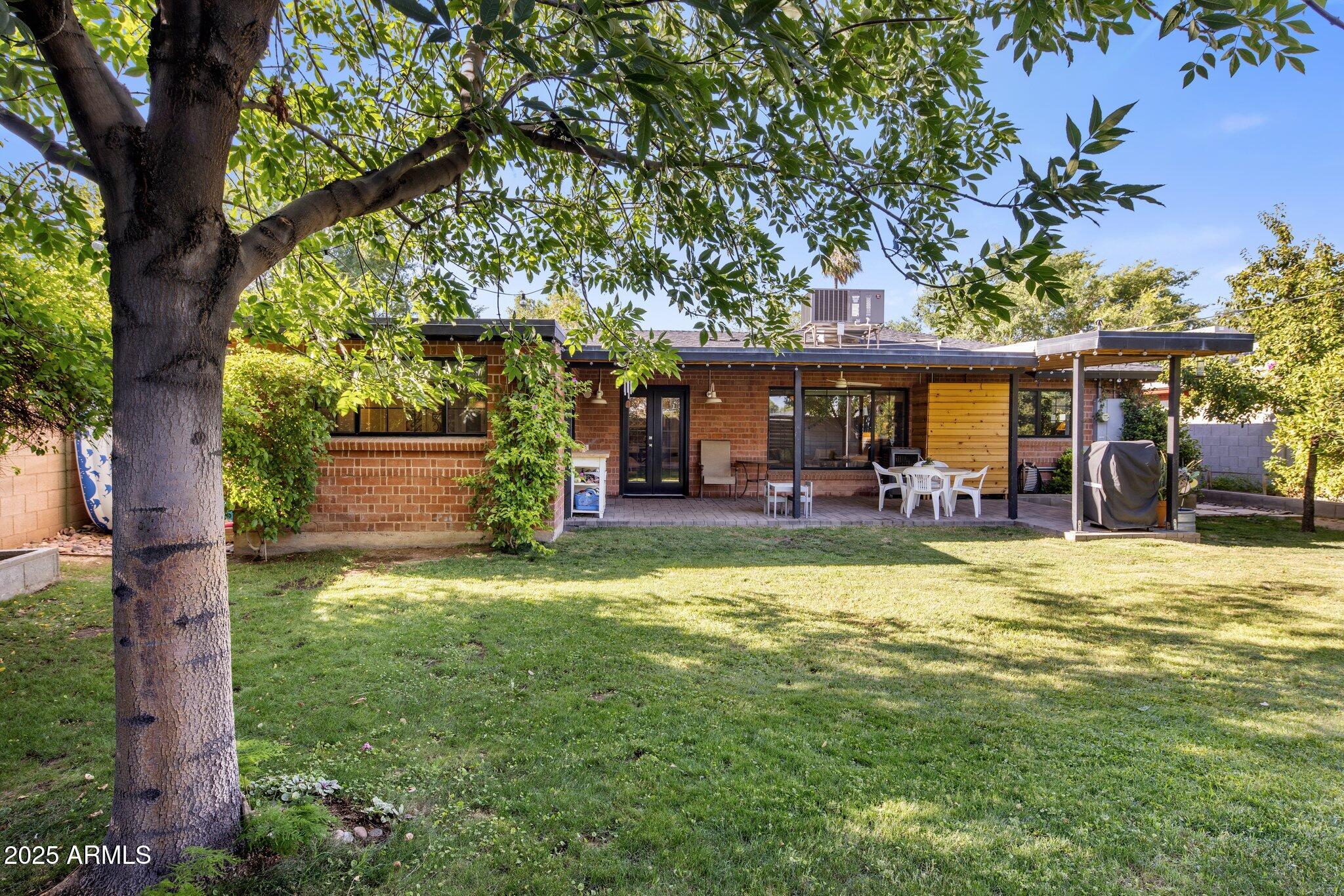 1825 E Palo Verde Drive