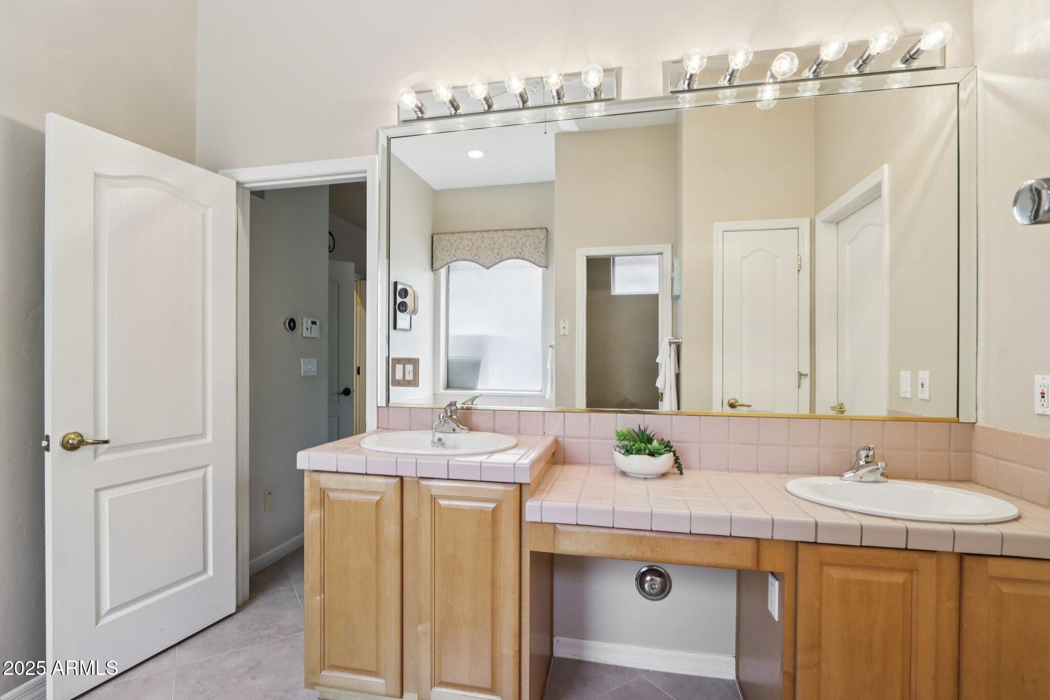 4815 W SADDLEHORN Road