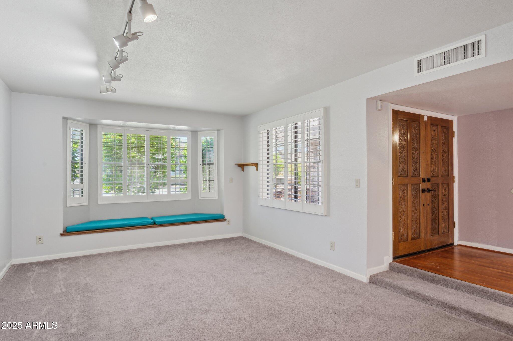2053 W NATAL Circle