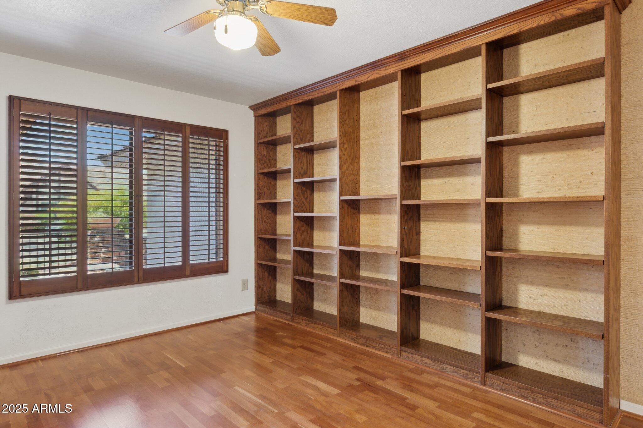 2053 W NATAL Circle