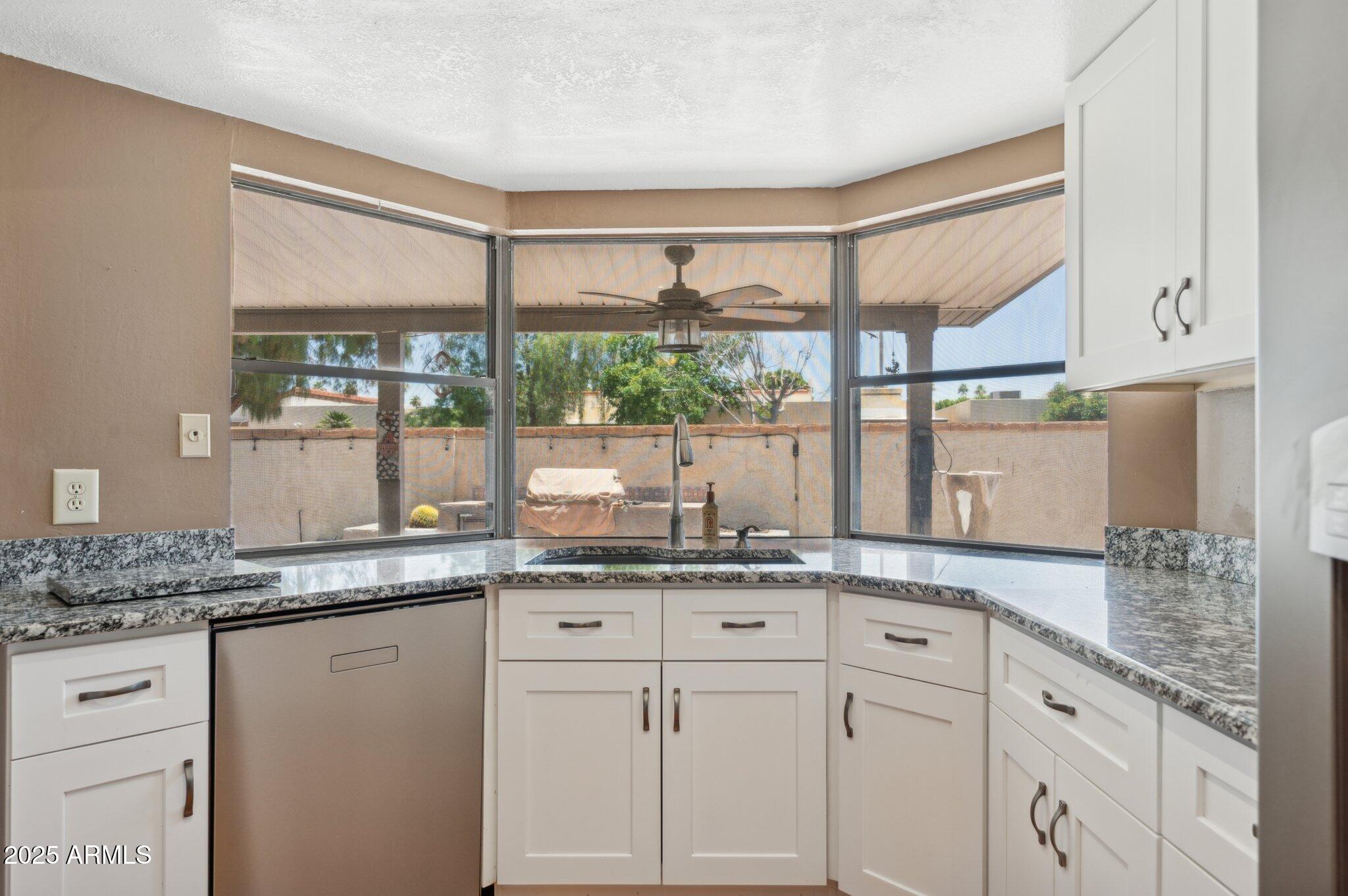 2053 W NATAL Circle