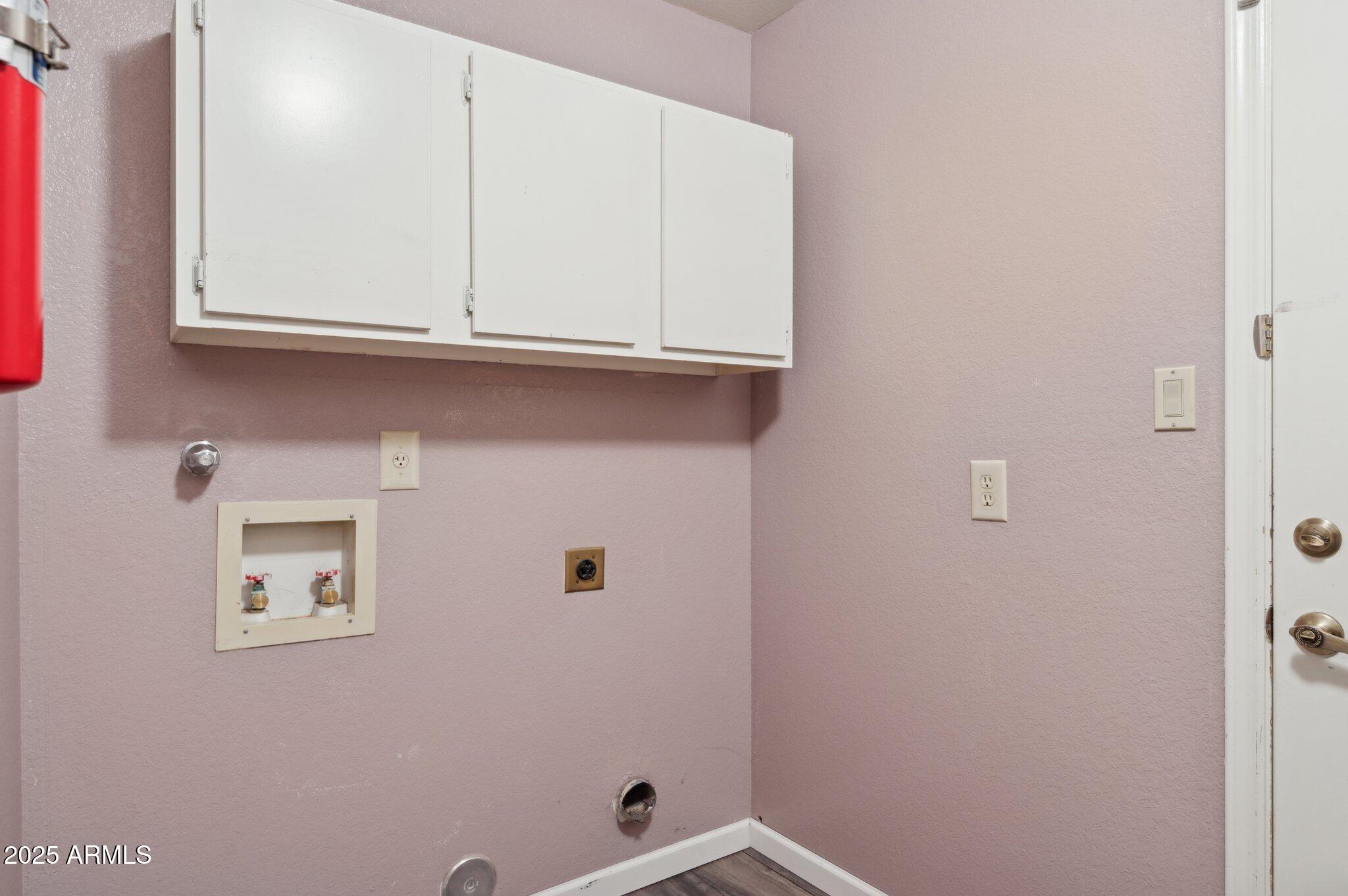 2053 W NATAL Circle