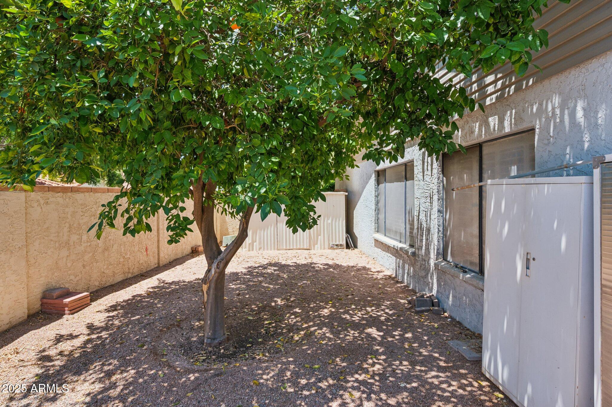 2053 W NATAL Circle
