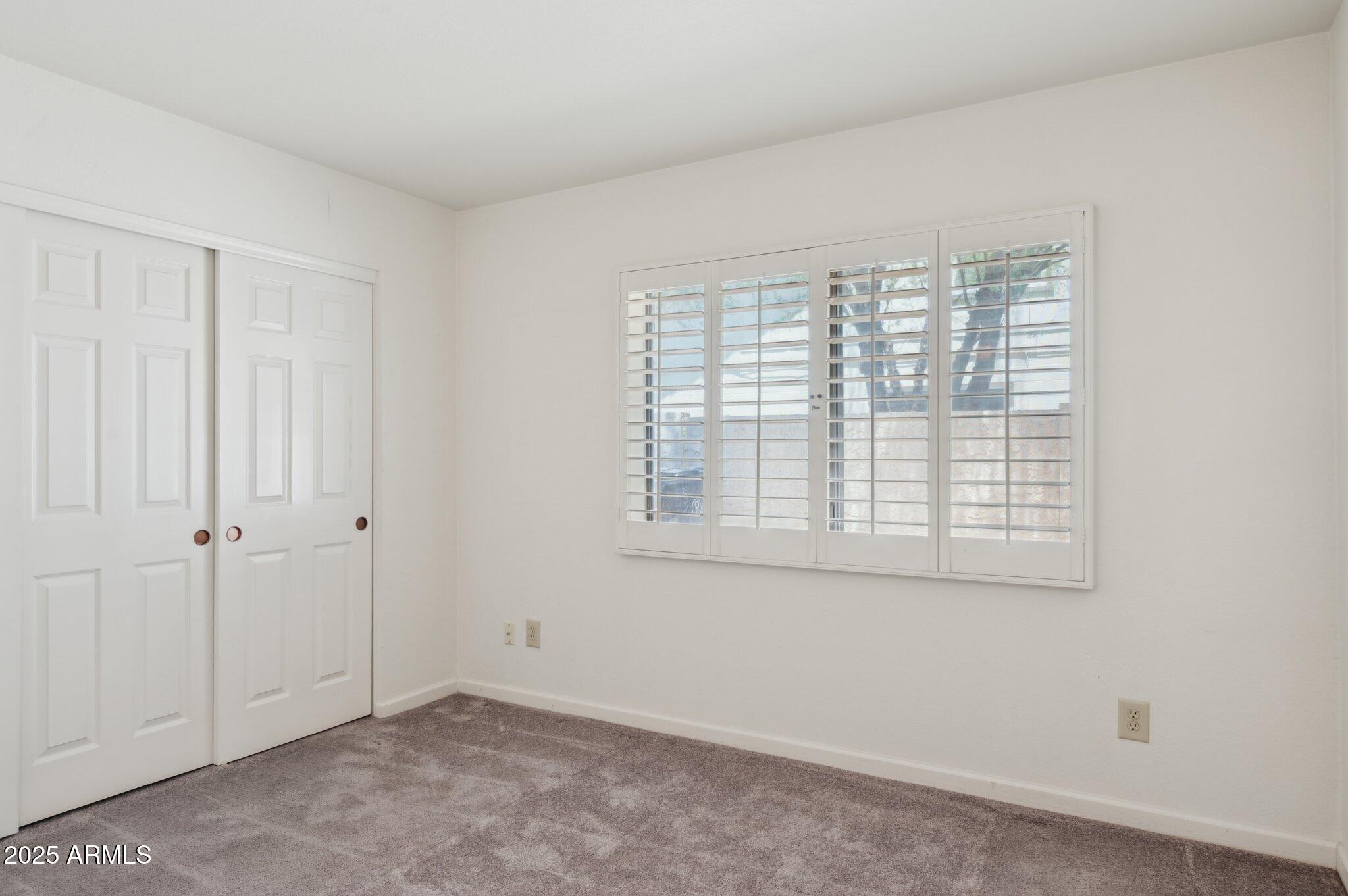 2053 W NATAL Circle