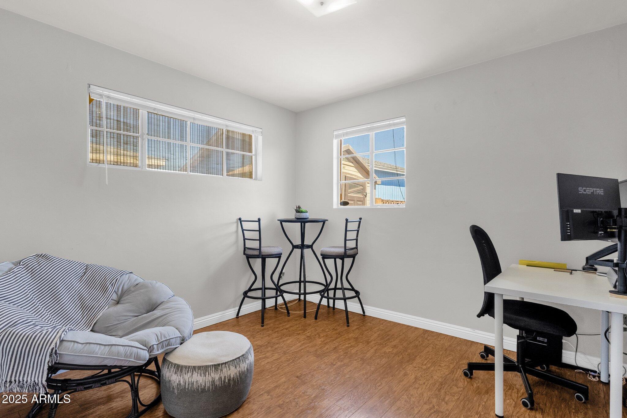 2118 W CACTUS WREN Drive