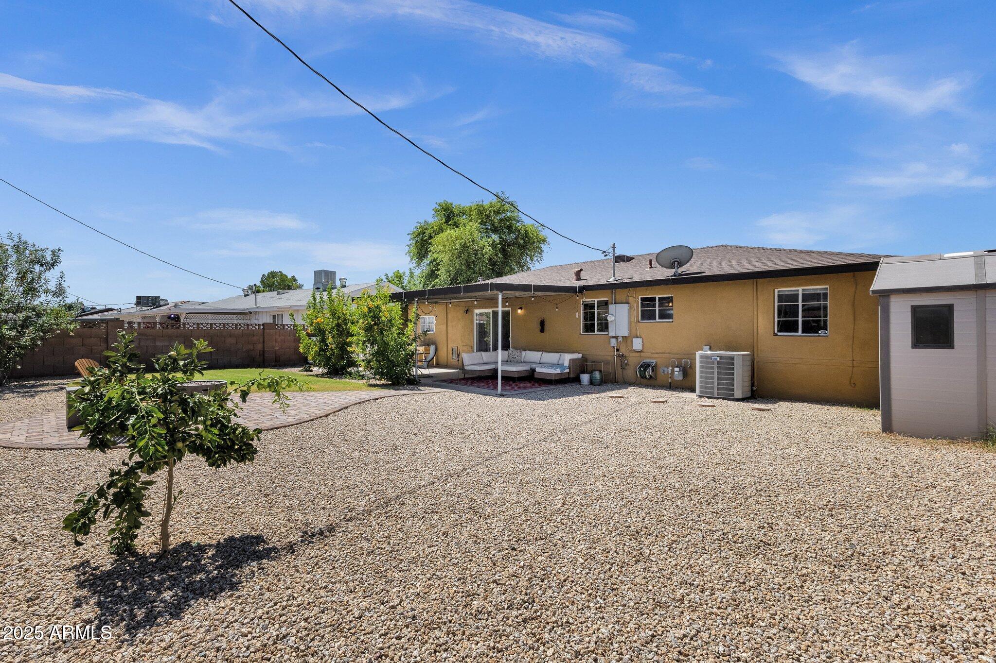 2118 W CACTUS WREN Drive