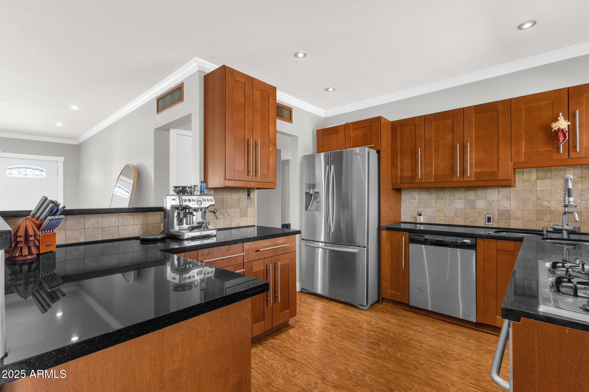 2118 W CACTUS WREN Drive