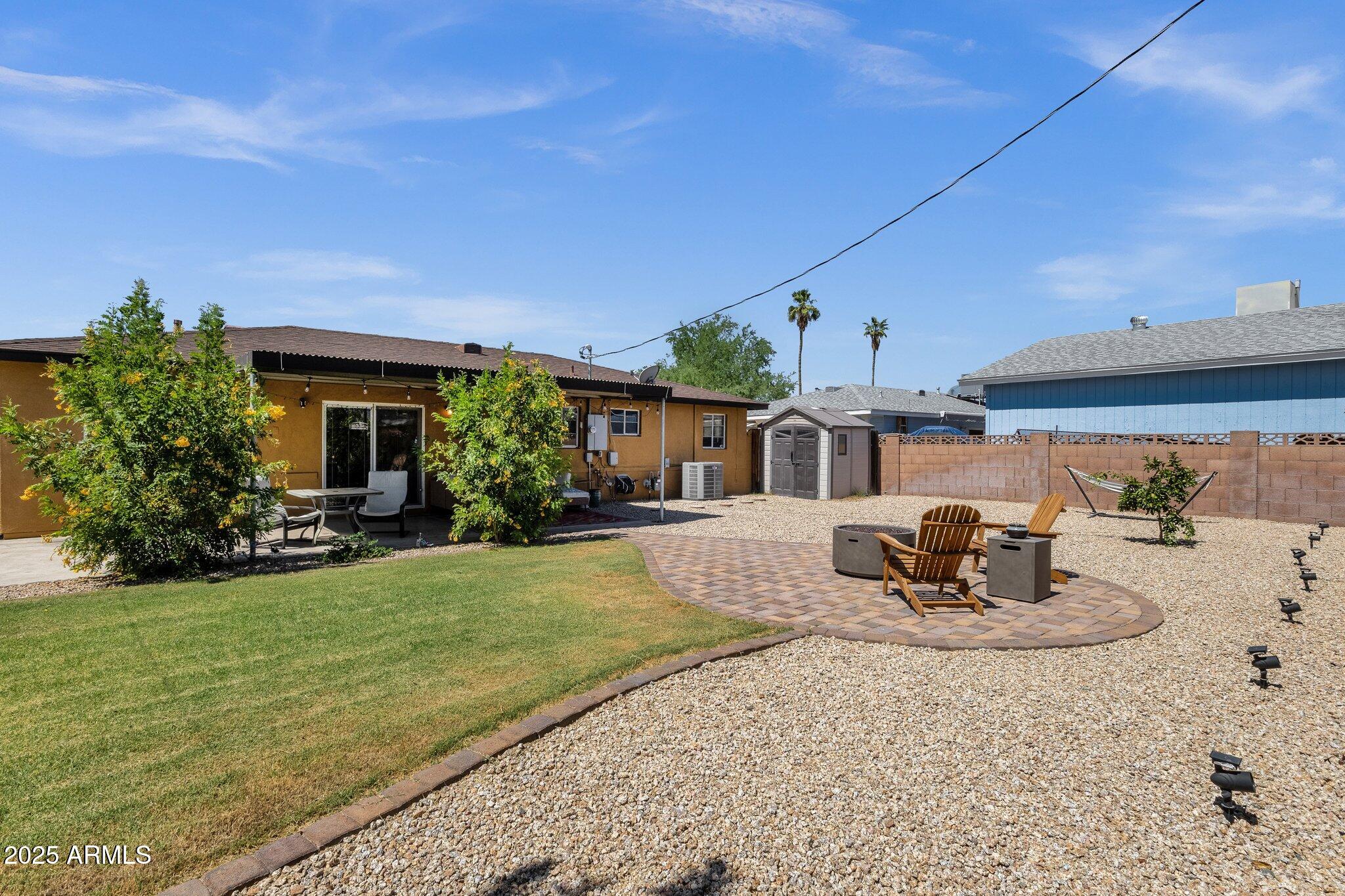 2118 W CACTUS WREN Drive