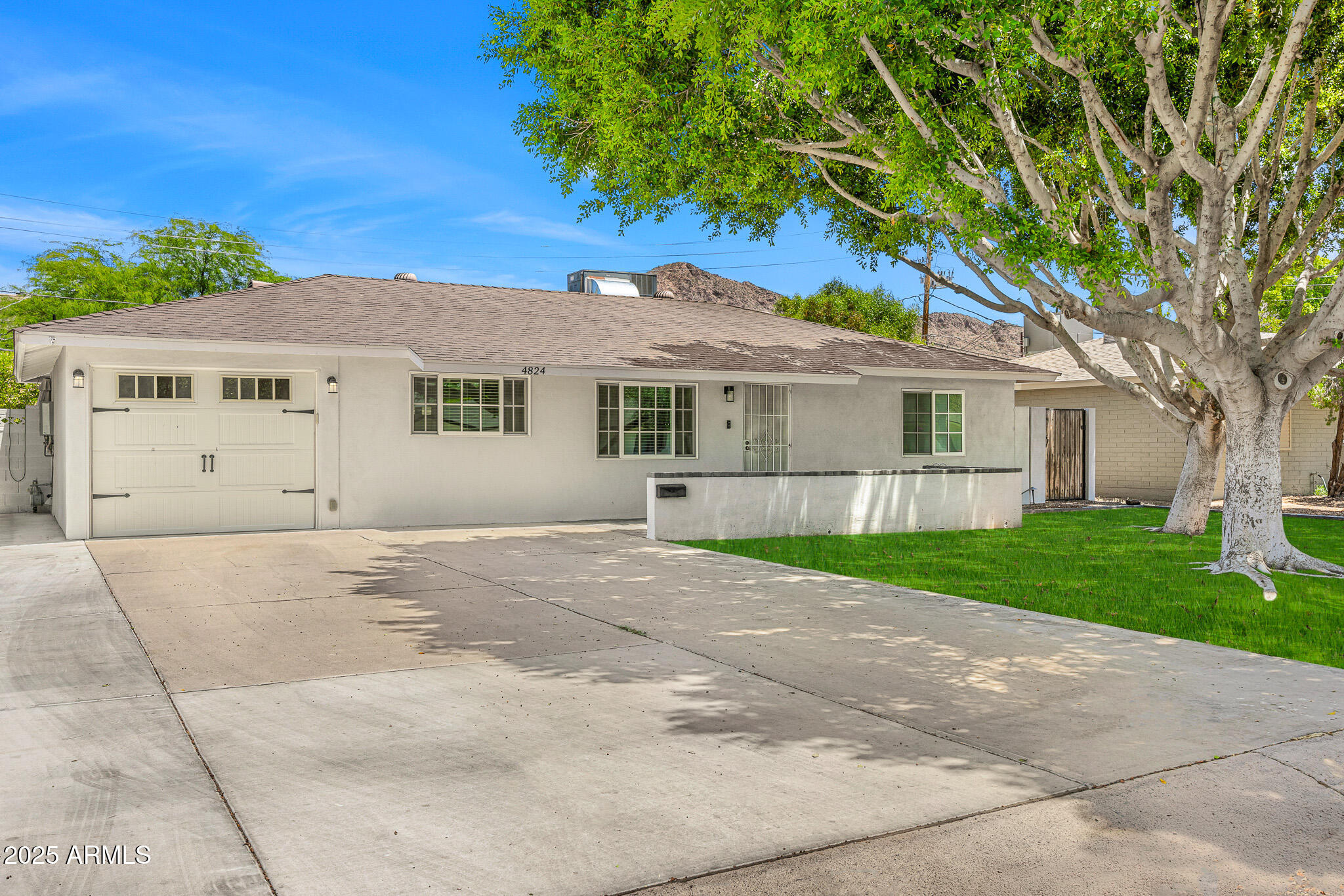 4824 E AMELIA Avenue