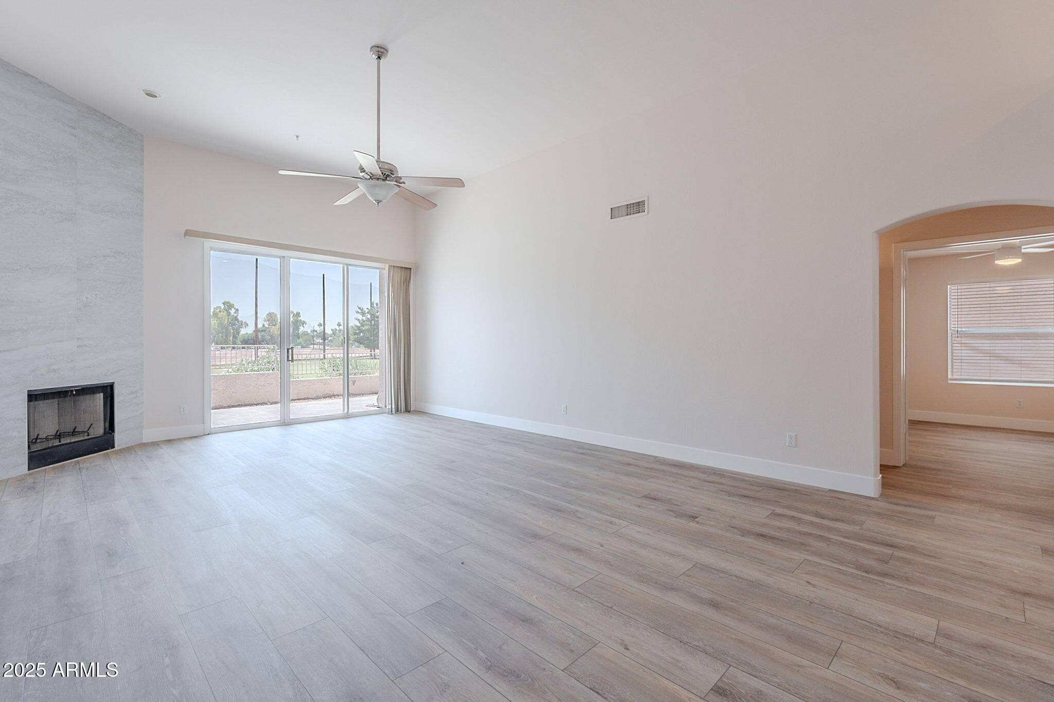 2647 N MILLER Road, 6