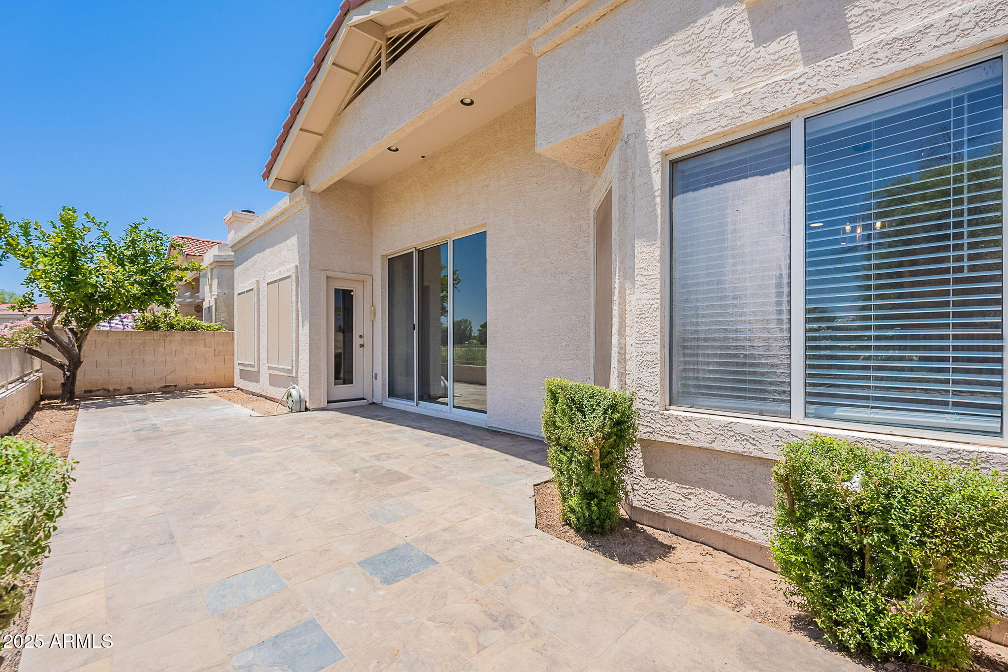 2647 N MILLER Road, 6