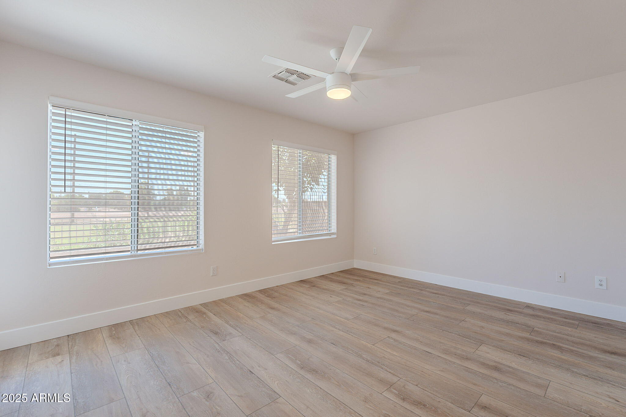 2647 N MILLER Road, 6