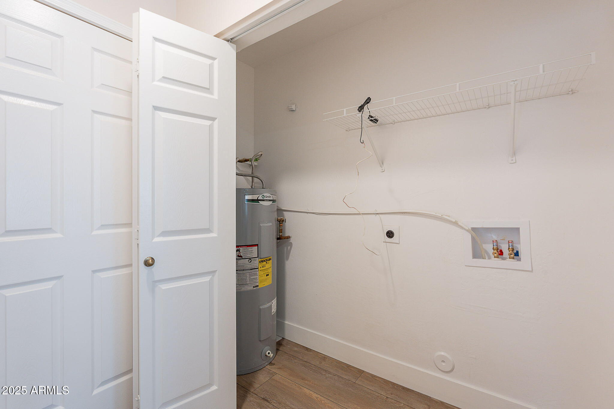2647 N MILLER Road, 6