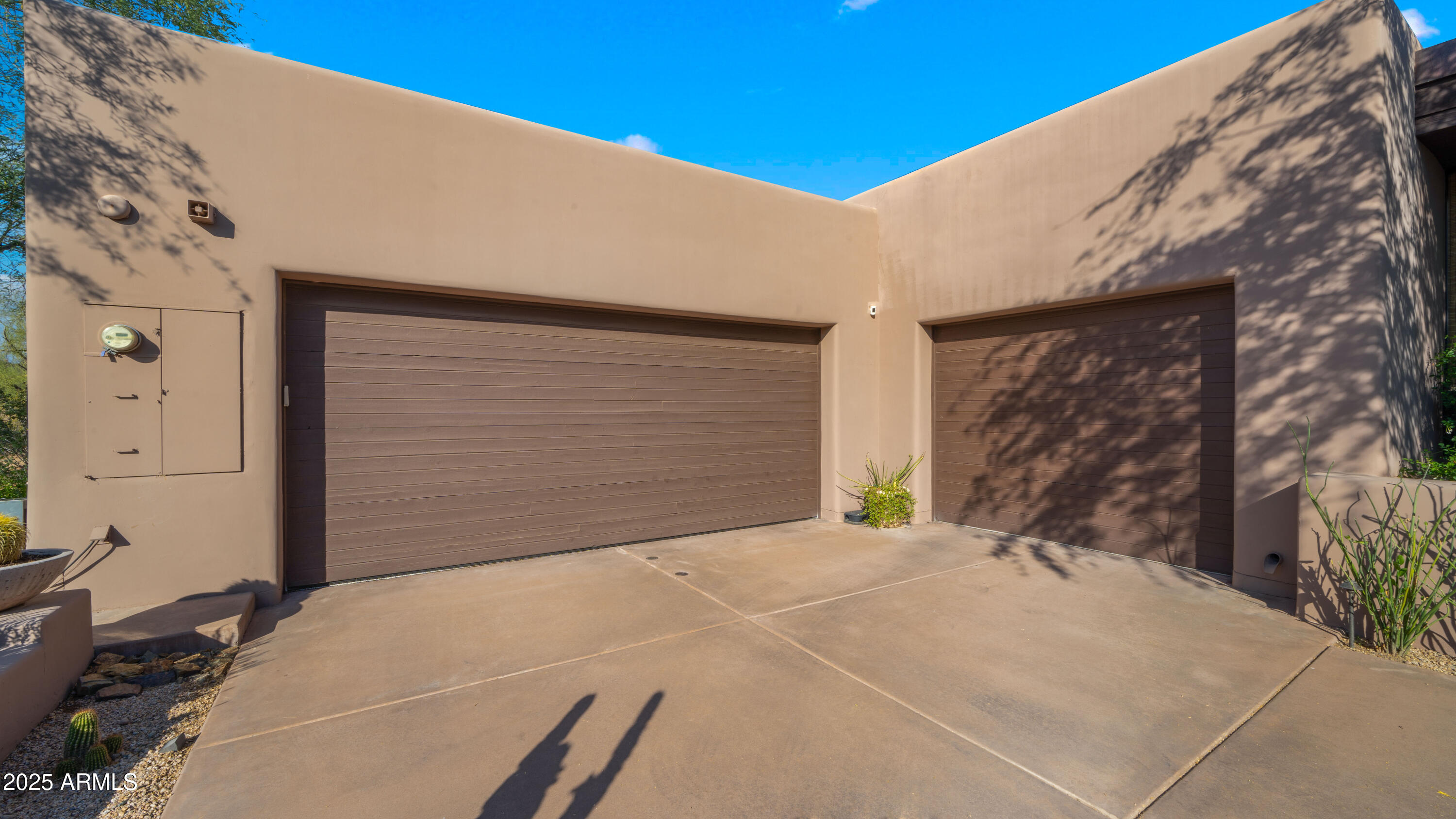 30600 N PIMA Road, 61