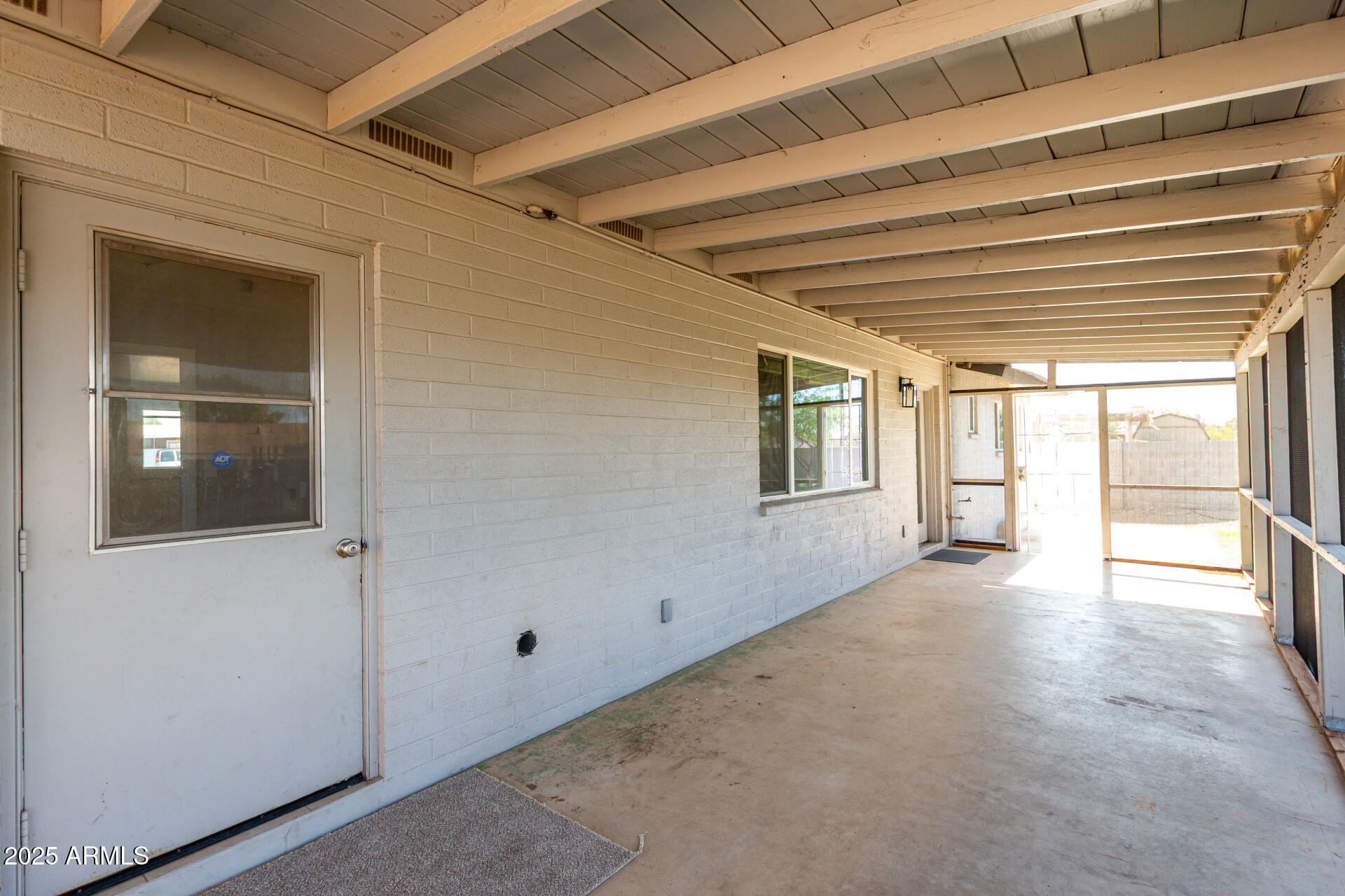 1747 W DEVON